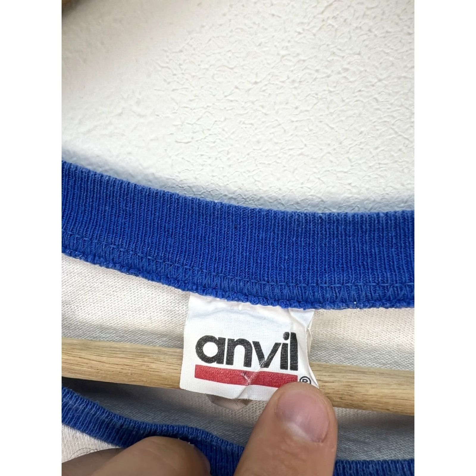 Anvil Jason Aldean Macon Music Vintage Tee T-Shirt Anvil 2XL Mens White/Blue Crew Neck 3/4 Sleeve Cotton T-Shirt Music Vintage 90s Mens Size US XXL / EU 58 / 5 - 4 Thumbnail
