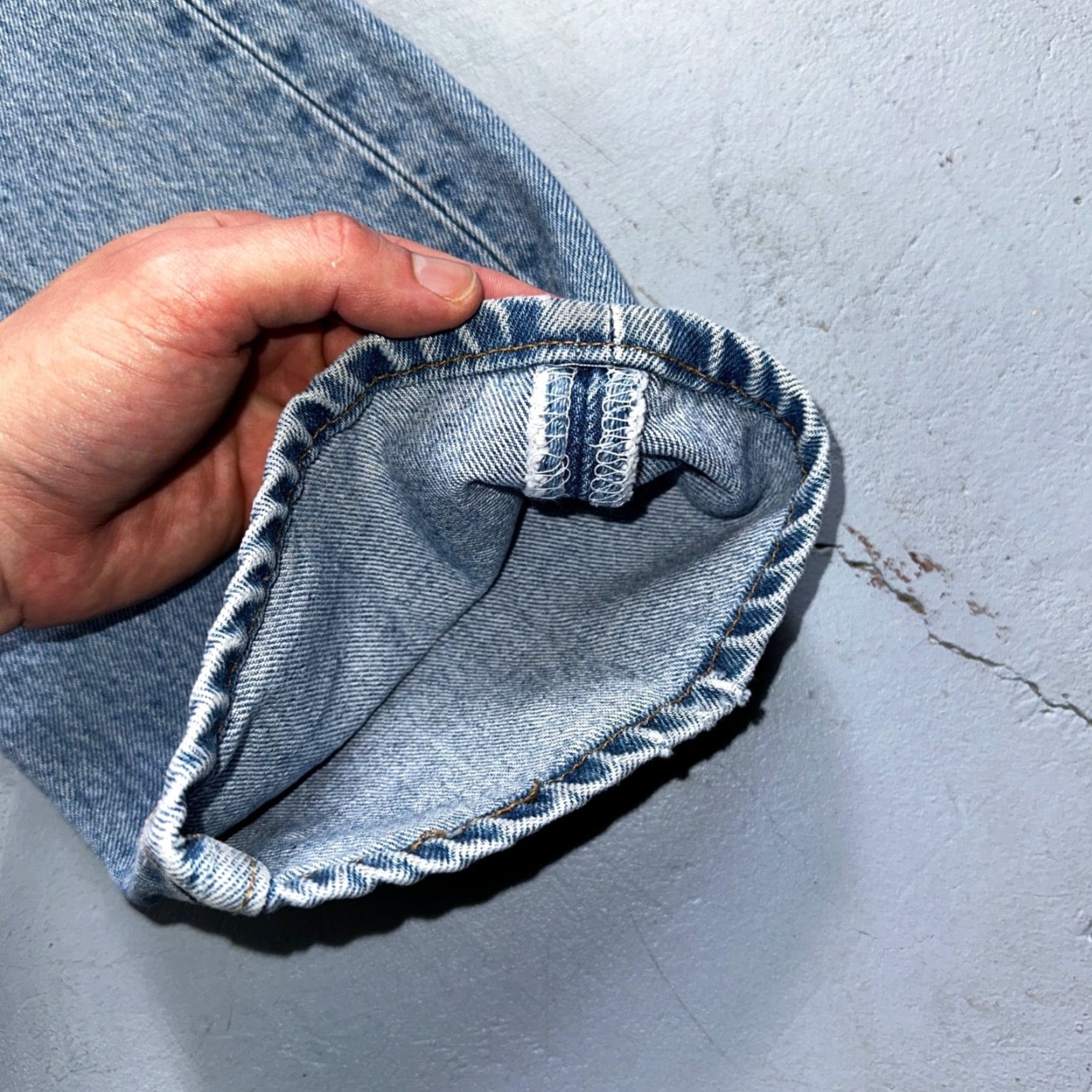 Levi's VINTAGE Levi's 501 Jeans Men's Straight Leg 33x34 Light Wash 90s USA Classic Denim Size US 33 - 4 Thumbnail