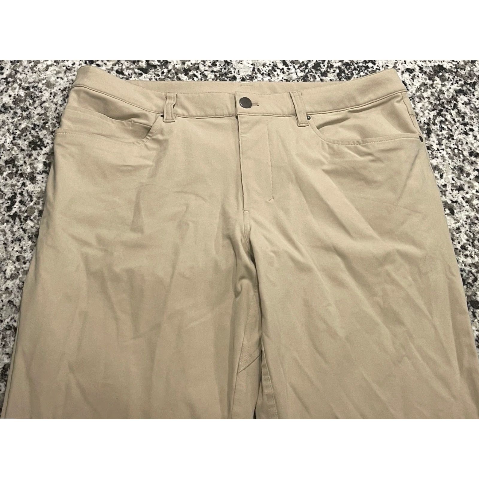 Lululemon Lululemon ABC Pants Classic Mens Size 34 Beige Khaki Warpstreme Stretch Pants Straight Front 31 Inseam Size US 34 / EU 50 - 2 Thumbnail