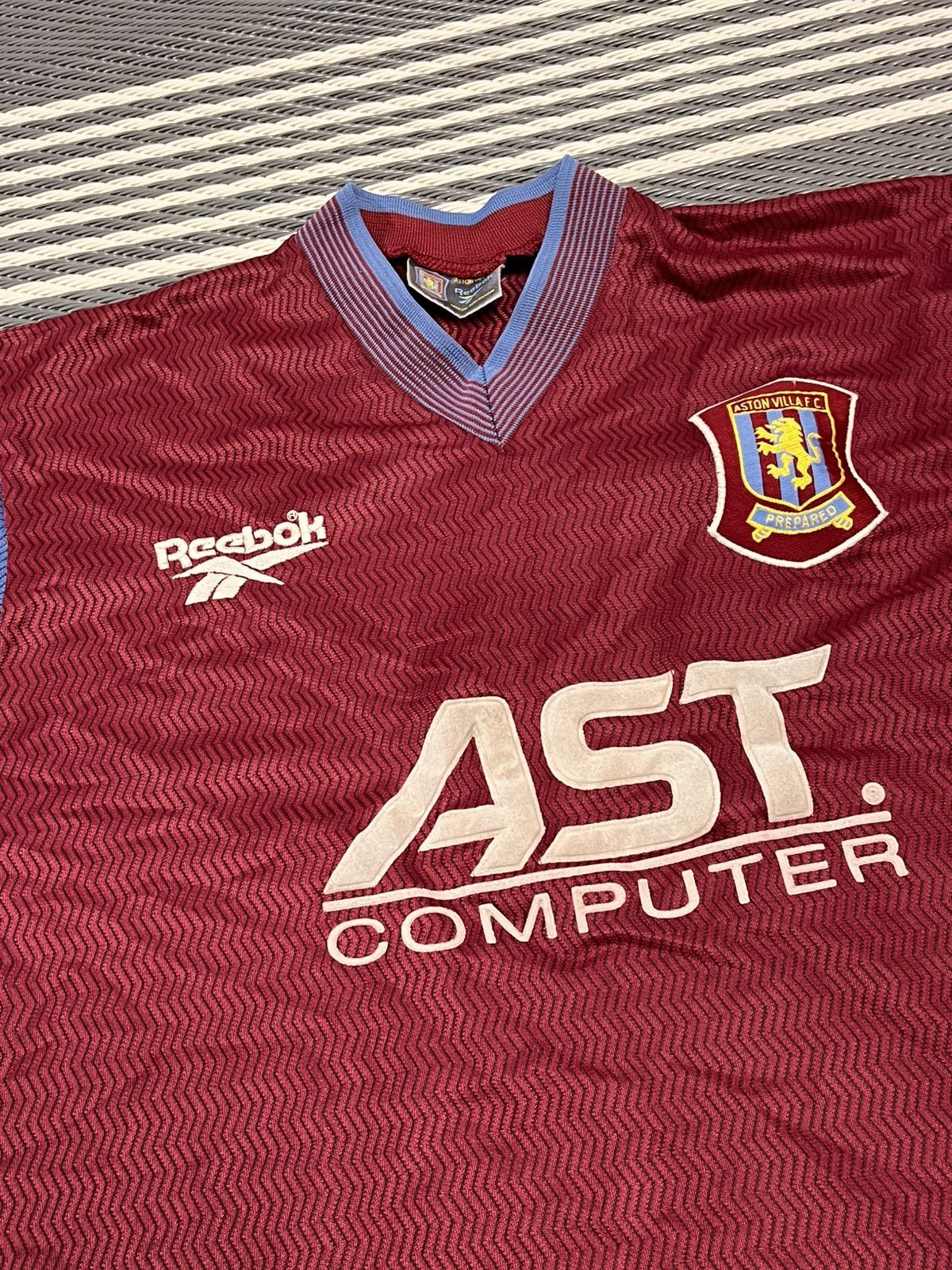 Reebok × Vintage 1997/1998 Aston Villa Reebok Home Soccer Jersey Size US M / EU 48-50 / 2 - 2 Thumbnail