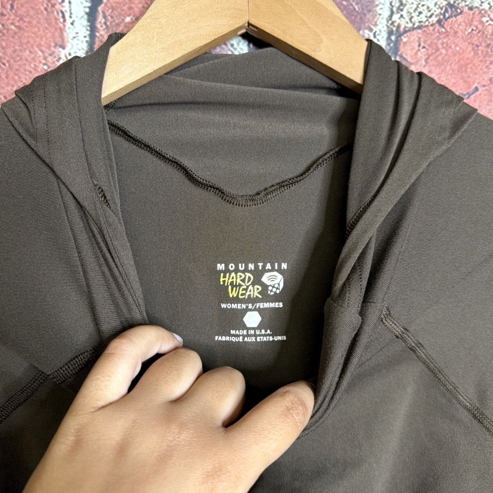 Mountain Hardwear Mountain Hardwear Hoodie Pullover Fitted Slim Brown Large Women’s Hooded Pockets Stretch Activewear Large Brown Pullover Hoodie Womens L Size L / US 10 / IT 46 - 2 Thumbnail