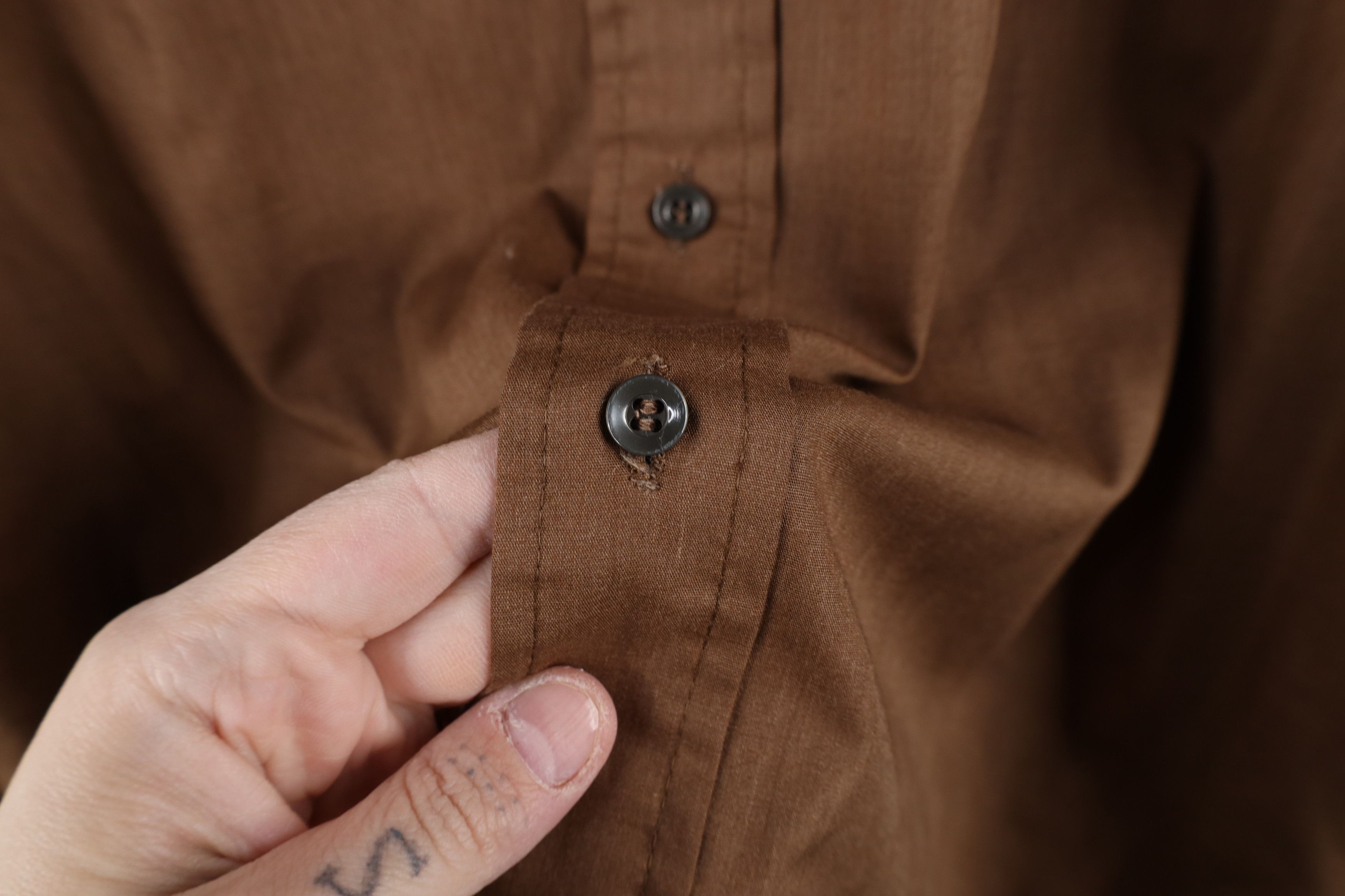 Vintage Vintage 70s Streetwear Faded Collared Button Shirt Brown USA Size US M / EU 48-50 / 2 - 9 Thumbnail