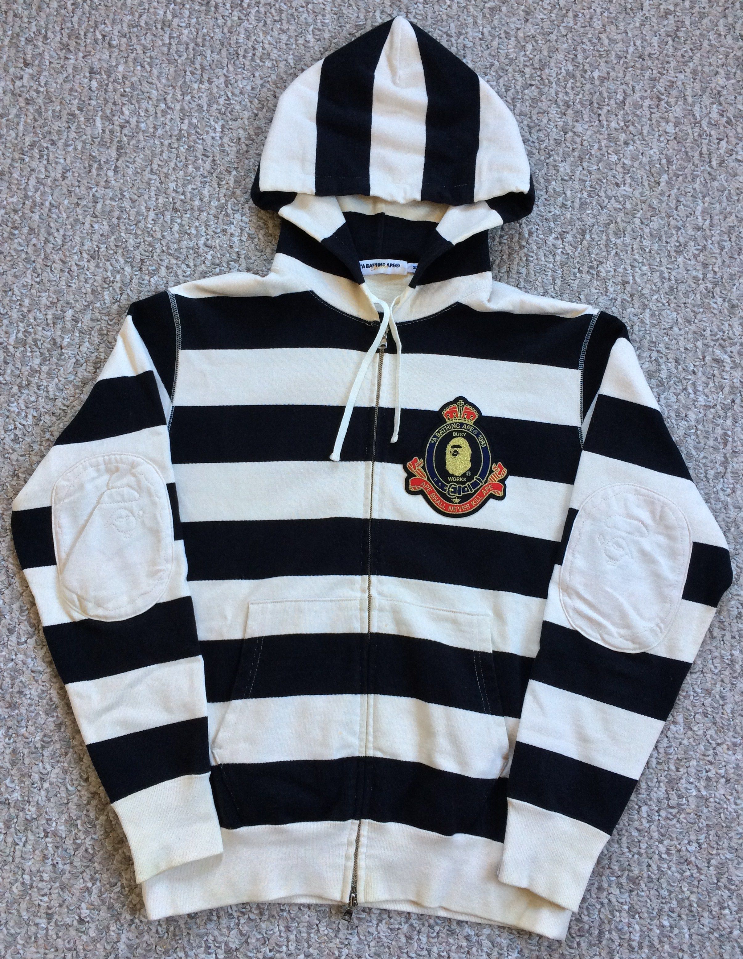 Bape OG Bape Embroidered Crest Logo Zip Hoodie Size US L / EU 52-54 / 3 - 1 Thumbnail