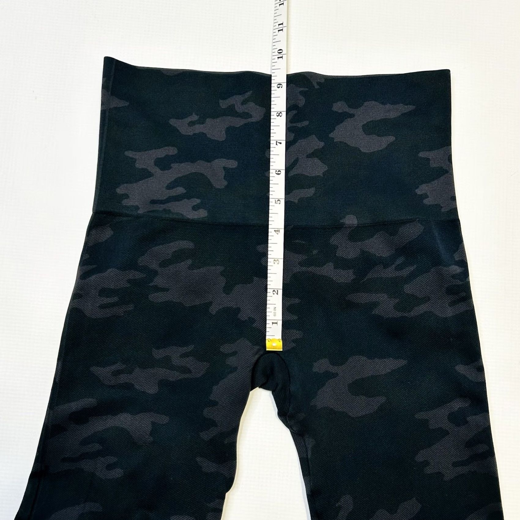 Spanx Spanx Womens Look At Me Now Seamless Camo Leggings Black Size Small Size 28" / US 6 / IT 42 - 6 Thumbnail