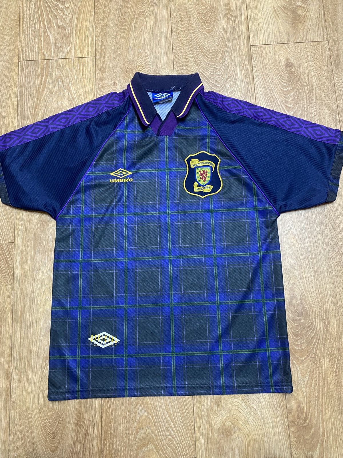 Umbro × Vintage •Vintage Umbro Scotland 1994/96 Soccer jersey Size US M / EU 48-50 / 2 - 1 Thumbnail