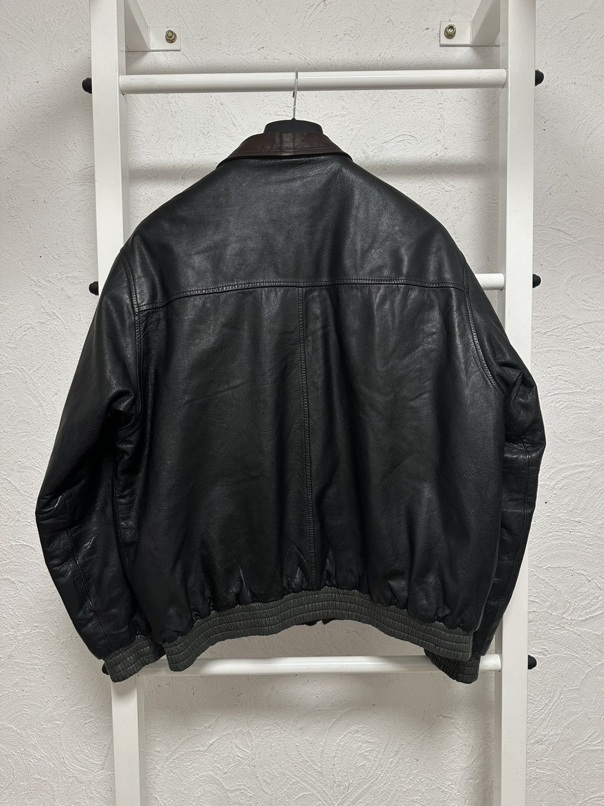 Vintage Vintage 90s Oversized Black Distressed Leather Jacket L size Size US L / EU 52-54 / 3 - 6 Thumbnail