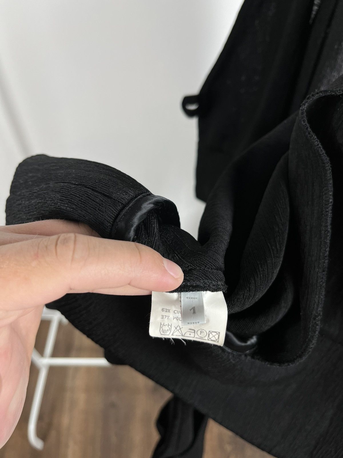 Japanese Brand Hovman Draped Cropped Jacket in Textured Black Fabric Size M / US 6-8 / IT 42-44 - 8 Thumbnail
