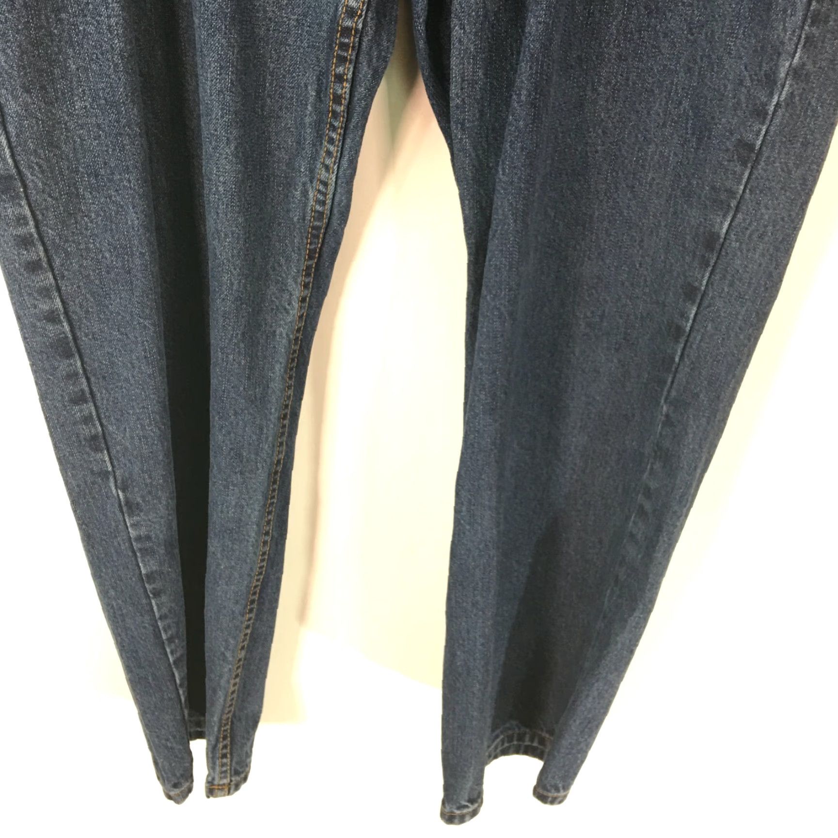 Lands' End LANDS' END Mens Jeans Main Point: Traditional Fit Low Rise Straight Blue Denim 40 Regular Inseam 30 Size US 40 / EU 56 - 4 Thumbnail