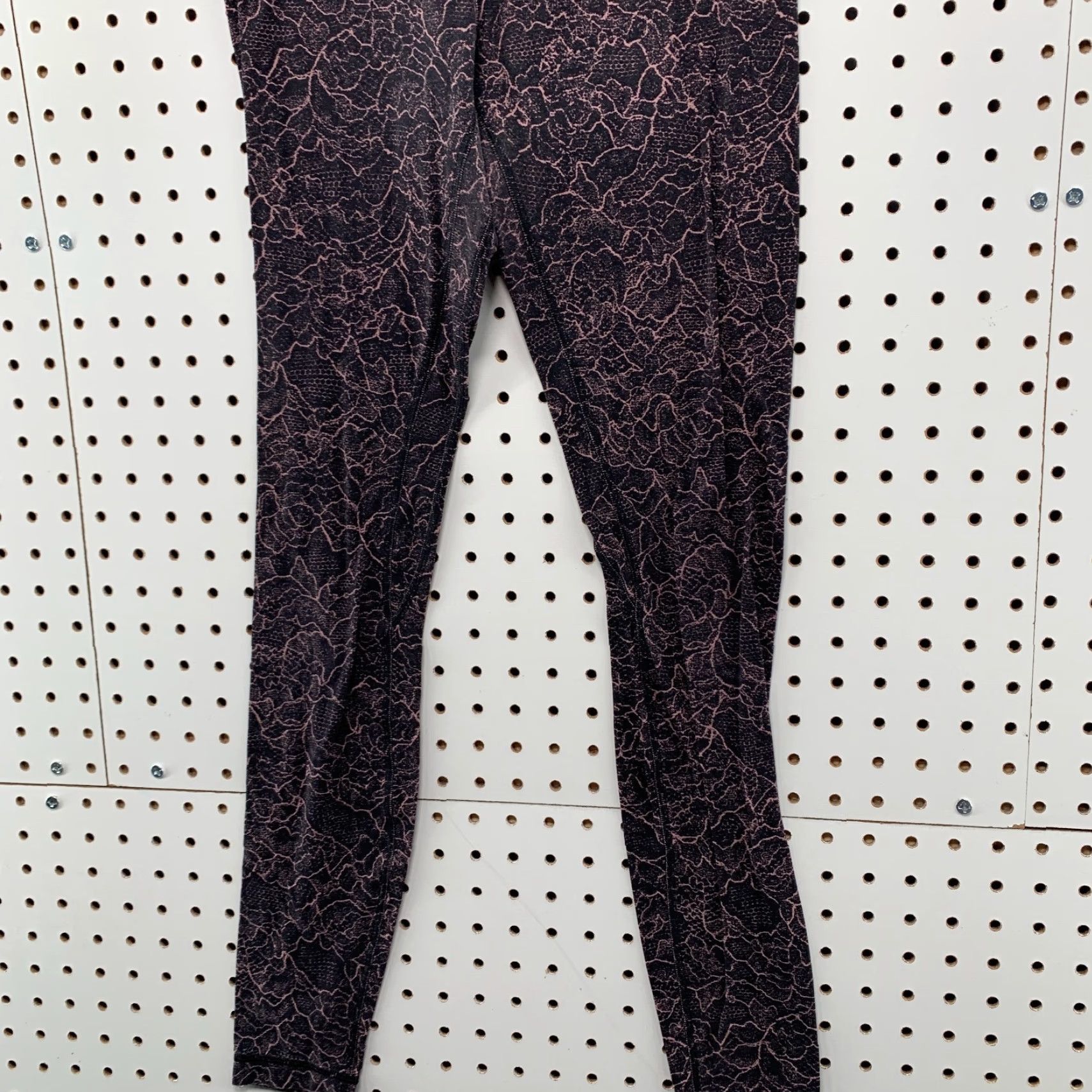 Lululemon VINTAGE Lululemon Align Leggings Womens Size 4 Black Purple Yoga Skinny Ankle 24x28 Size 27" / US 4 / IT 40 - 7 Thumbnail