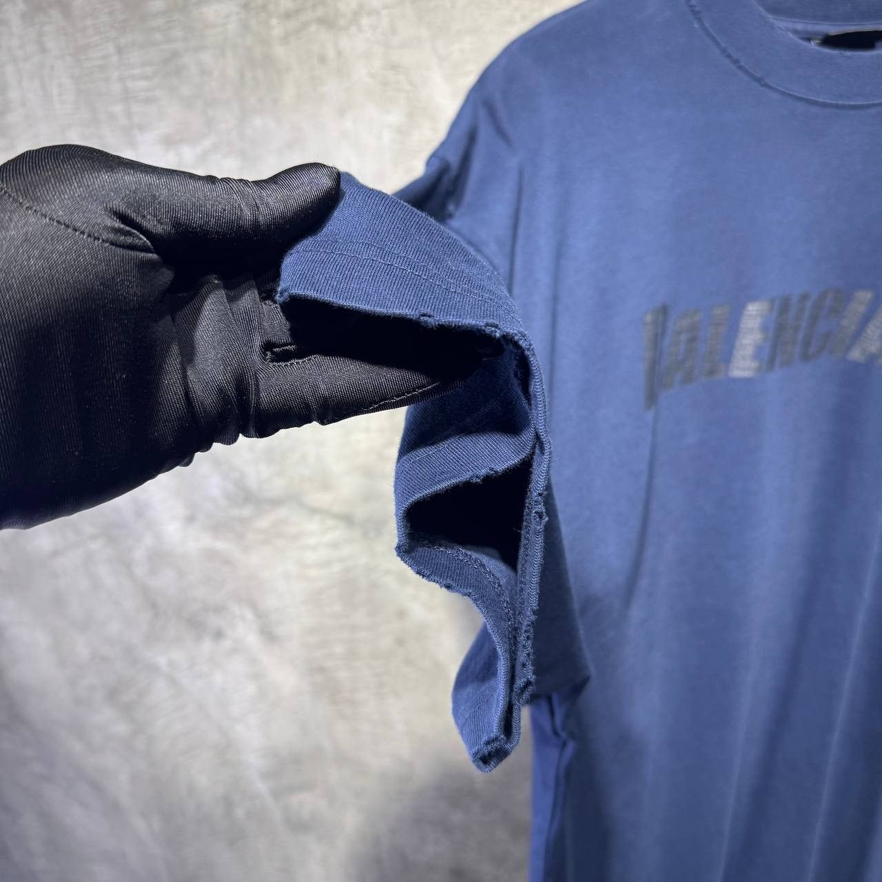Balenciaga Balenciaga Caps Distressed logo tee Size US XL / EU 56 / 4 - 5 Thumbnail