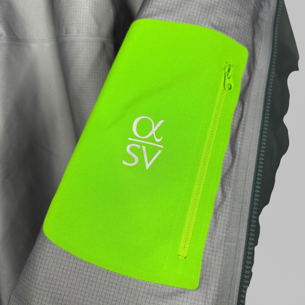 Arc'teryx ARCTERYX GREEN ALPHA SV GORE TEX PRO JACKET SIZE XL Size US XL / EU 56 / 4 - 10 Thumbnail