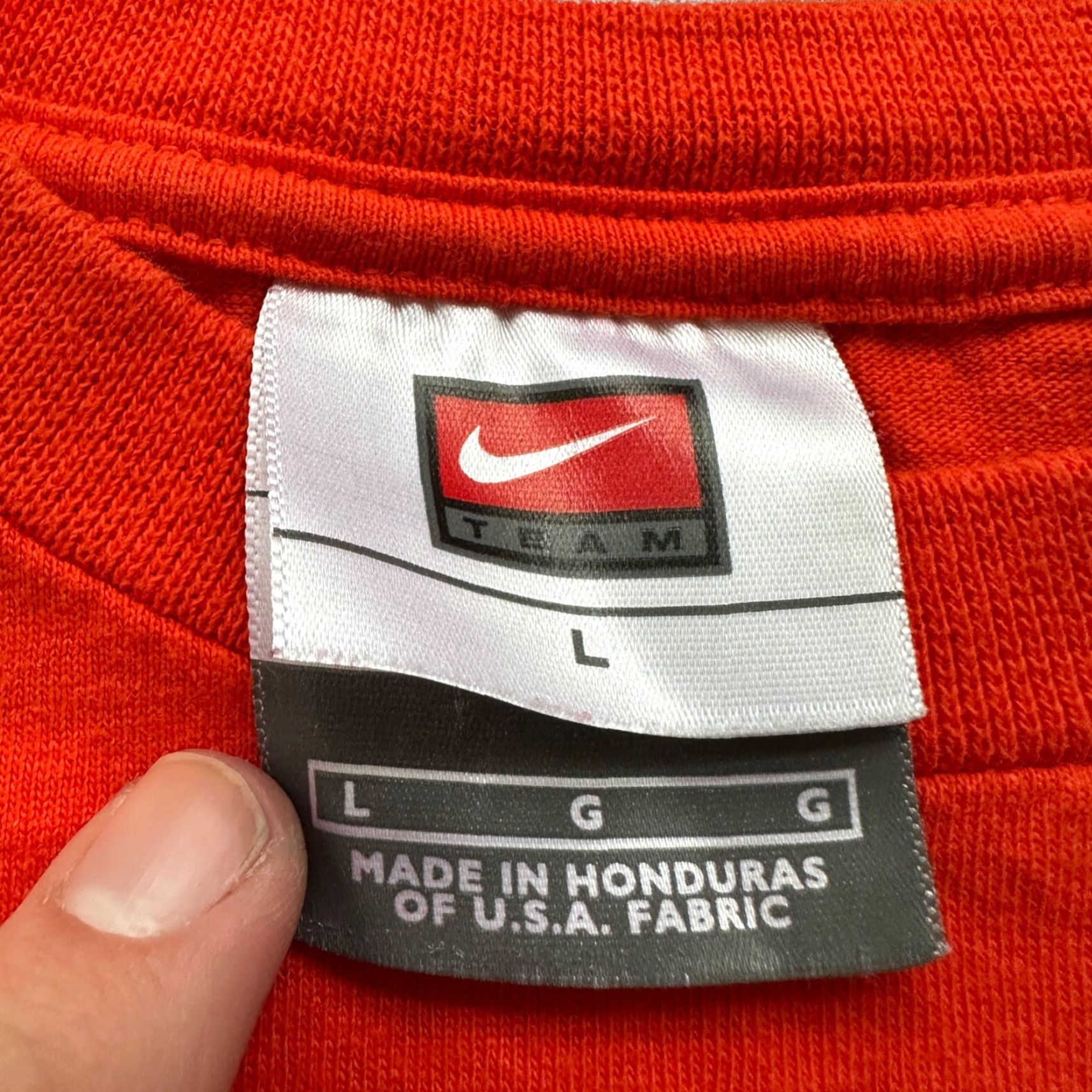 Nike VINTAGE Nike OSU Center Swoosh T-Shirt Men L Orange 90s 80s 70s Beavers Portland Oregon Crew Neck Short Sleeve Graphic Print Size US L / EU 52-54 / 3 - 2 Thumbnail