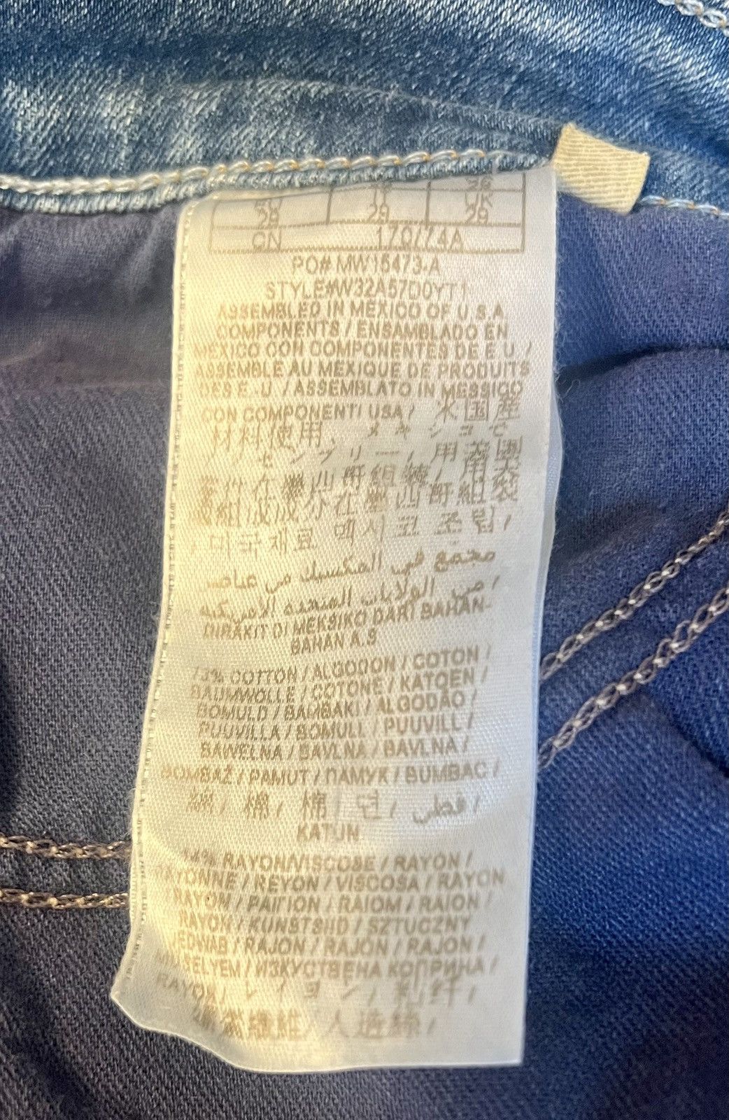 Designer × Guess × Jean Authentic Guess Los Angeles blue jeans size 29 with zippers Size 29" - 6 Thumbnail