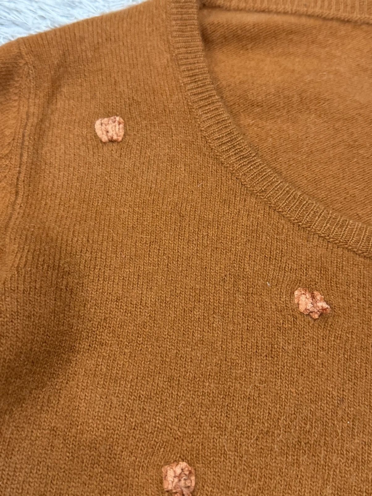 Issey Miyake ISSEY MIYAKE FLORAL APPLIQUÉS CROP CASHMERE SWEATER Size XXS / US 00 / IT 34 - 5 Thumbnail