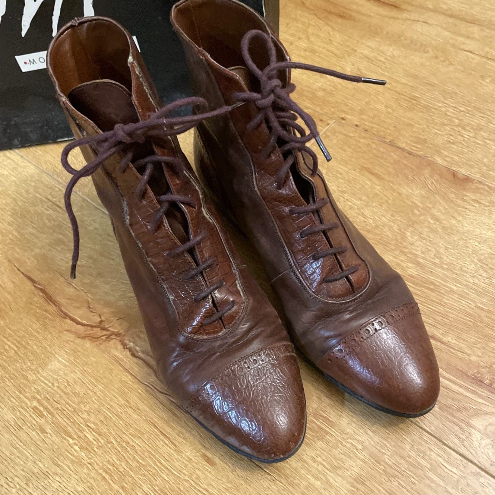Vintage VINTAGE Morgan Taylor Victorian Boots Leather Brown Lace Up Pointed Toe 6.5B Women Upper Material: Leather Size US 7 / IT 37 - 3 Thumbnail