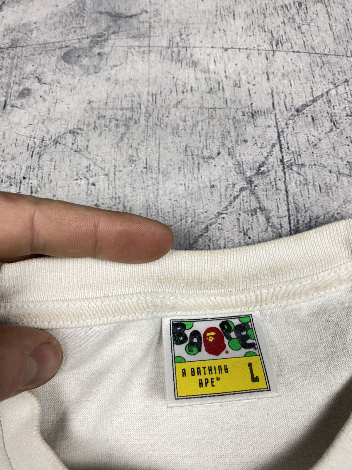 Bape Vintage A Bathing Ape Busy Works Tee OG BAPE Distressed Size US L / EU 52-54 / 3 - 13 Thumbnail