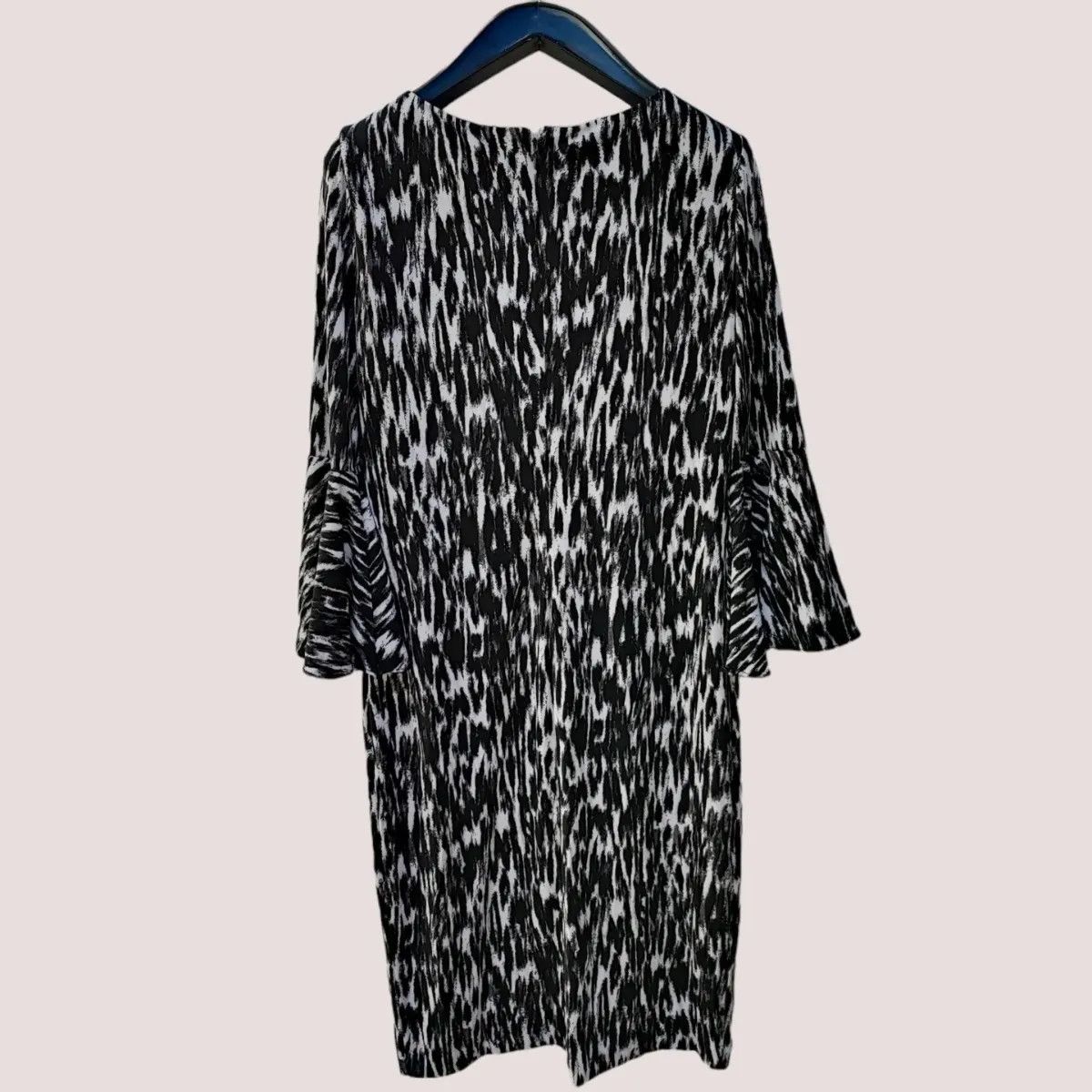 Calvin Klein Calvin Klein Black & White Animal Print-Fashionella Size S / US 4 / IT 40 - 9 Thumbnail