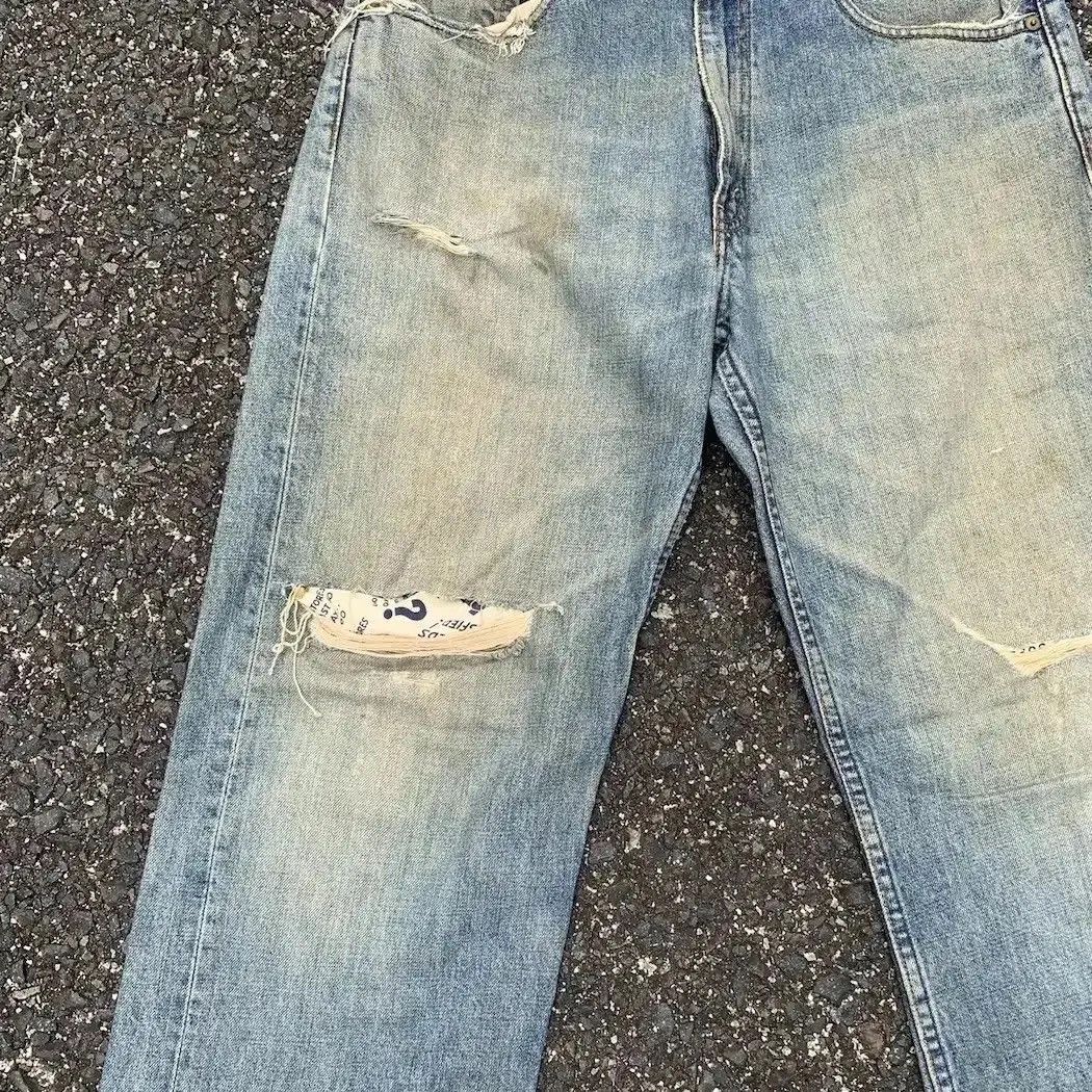 Levi's 1990’s Vtg Levi’s Jeans 32x32 SunFaded DistressedDenim Pants Size US 32 / EU 48 - 3 Thumbnail