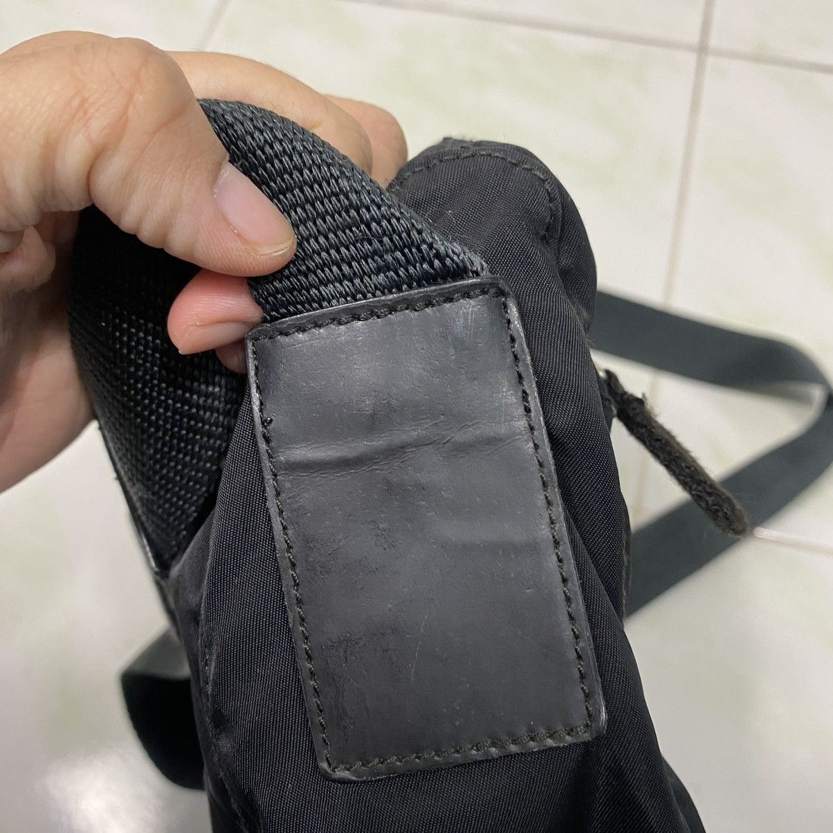 Prada 🔥VINTAGE SLING BAG PRADA MILANO Size ONE SIZE - 22 Thumbnail