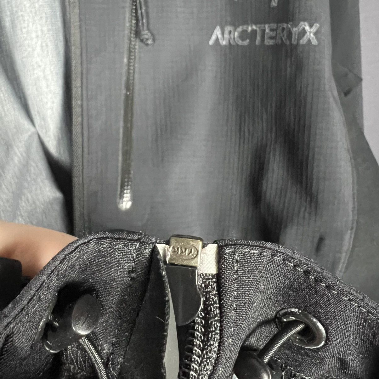 Arc'teryx Arc'Teryx light jacket black nylon rare vintage men’s size L Size US L / EU 52-54 / 3 - 17 Thumbnail