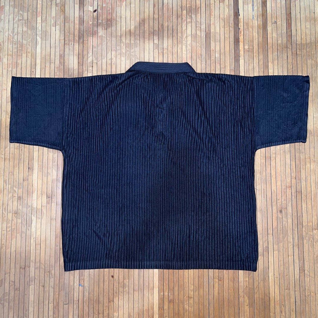 Homme Plisse Issey Miyake HOMME PLISSE ISSEY MIYAKE BASICS BLACK PLEATS Size US XL / EU 56 / 4 - 2 Thumbnail