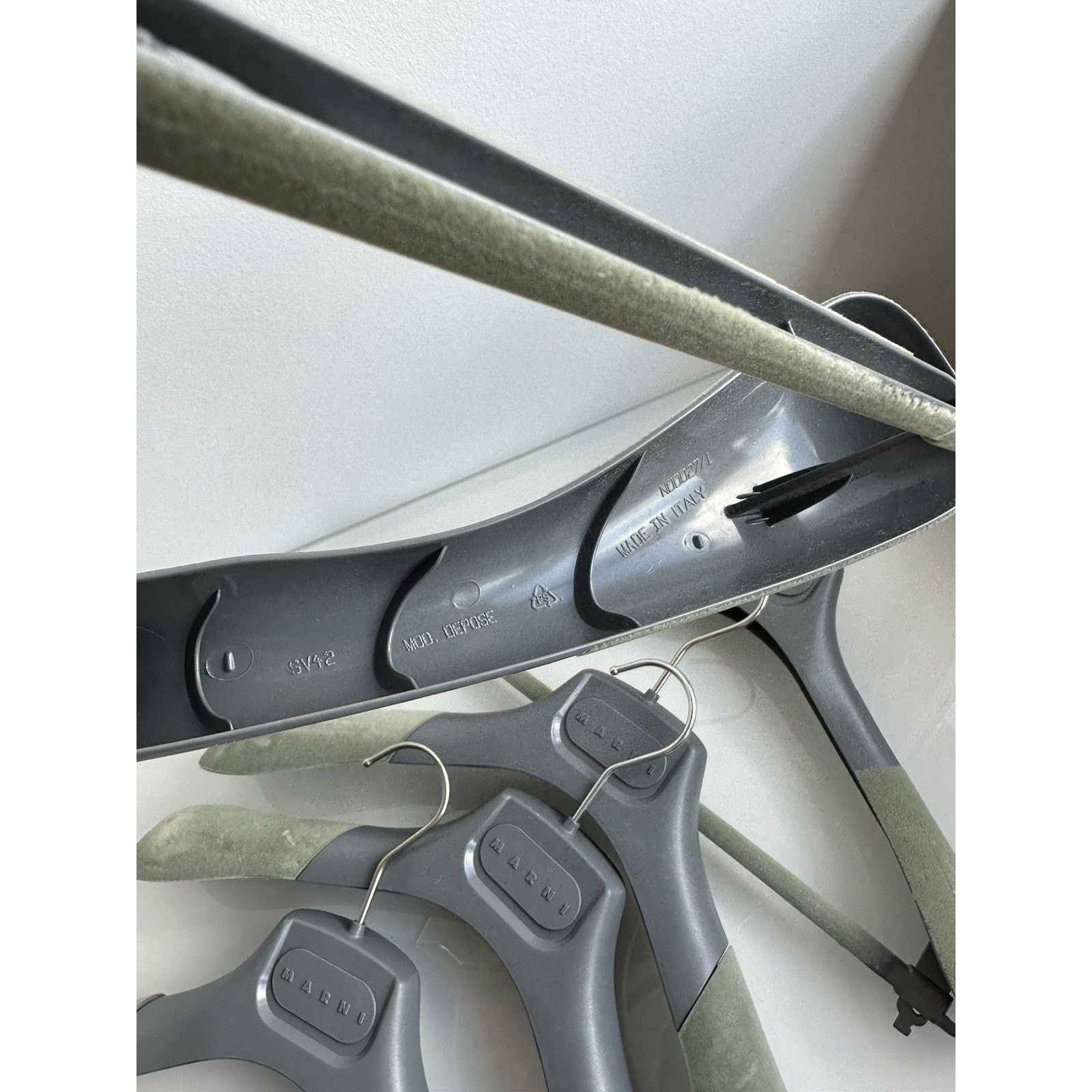 Marni Marni premium made in italy velour grey hangers Size ONE SIZE - 6 Thumbnail