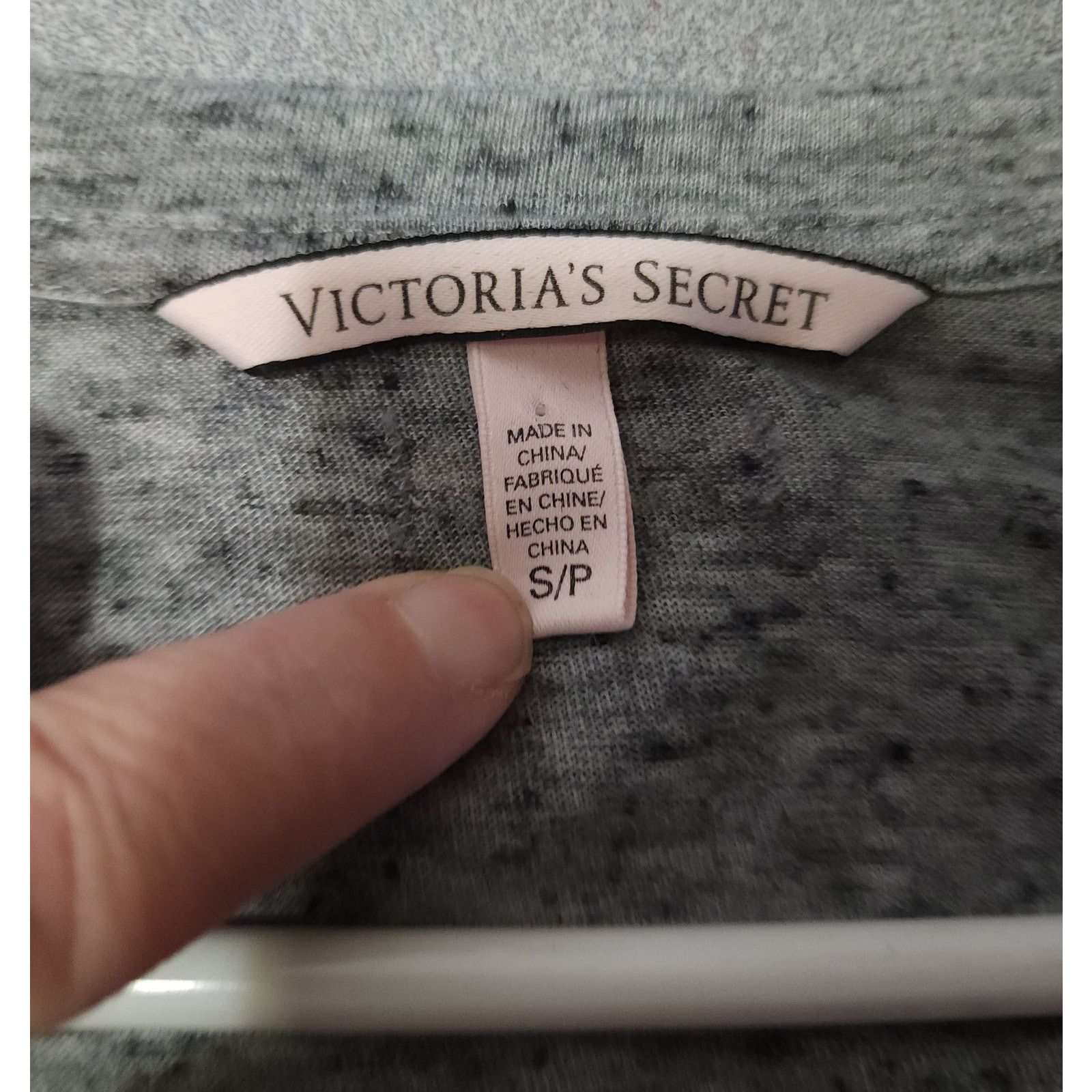 Victoria's Secret Victoria Secret Small Petite shirt Long Sleeve Gray Henley Size S / US 4 / IT 40 - 4 Thumbnail