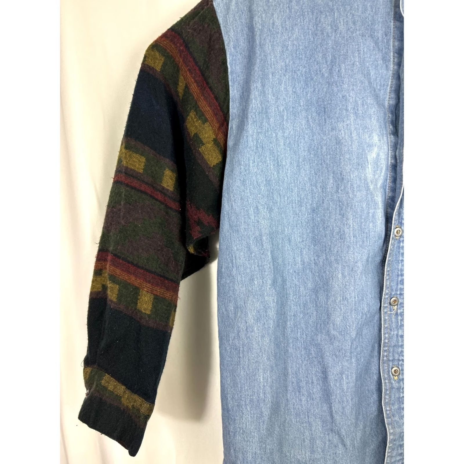 Vintage One Way Vintage Chambray Button-Up Aztec Southwest Accent Shirt Mens L Blue / Aztec Chambray Shirt Mens L Size US L / EU 52-54 / 3 - 2 Thumbnail