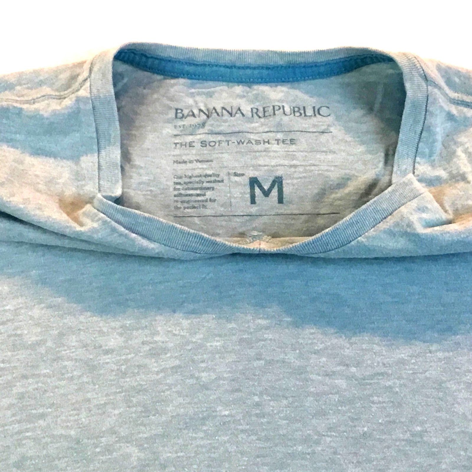 Banana Republic Banana Republic Splash Blue V-Neck Soft Wash Tee Size Medium Size US M / EU 48-50 / 2 - 2 Thumbnail