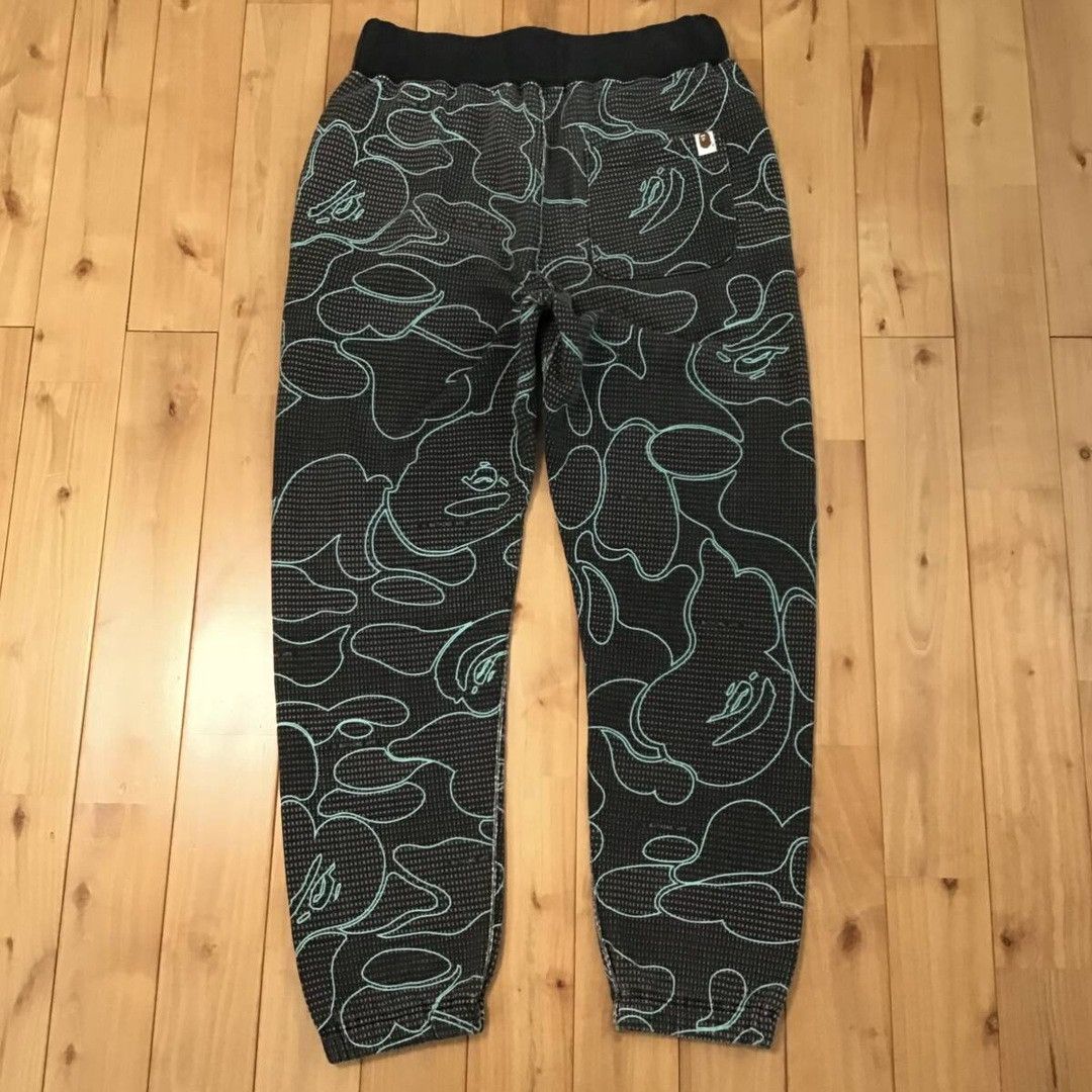 Bape 💫Glow in the dark💫 BAPE Text code camo sweat pants ★size S Size US 30 / EU 46 - 4 Thumbnail