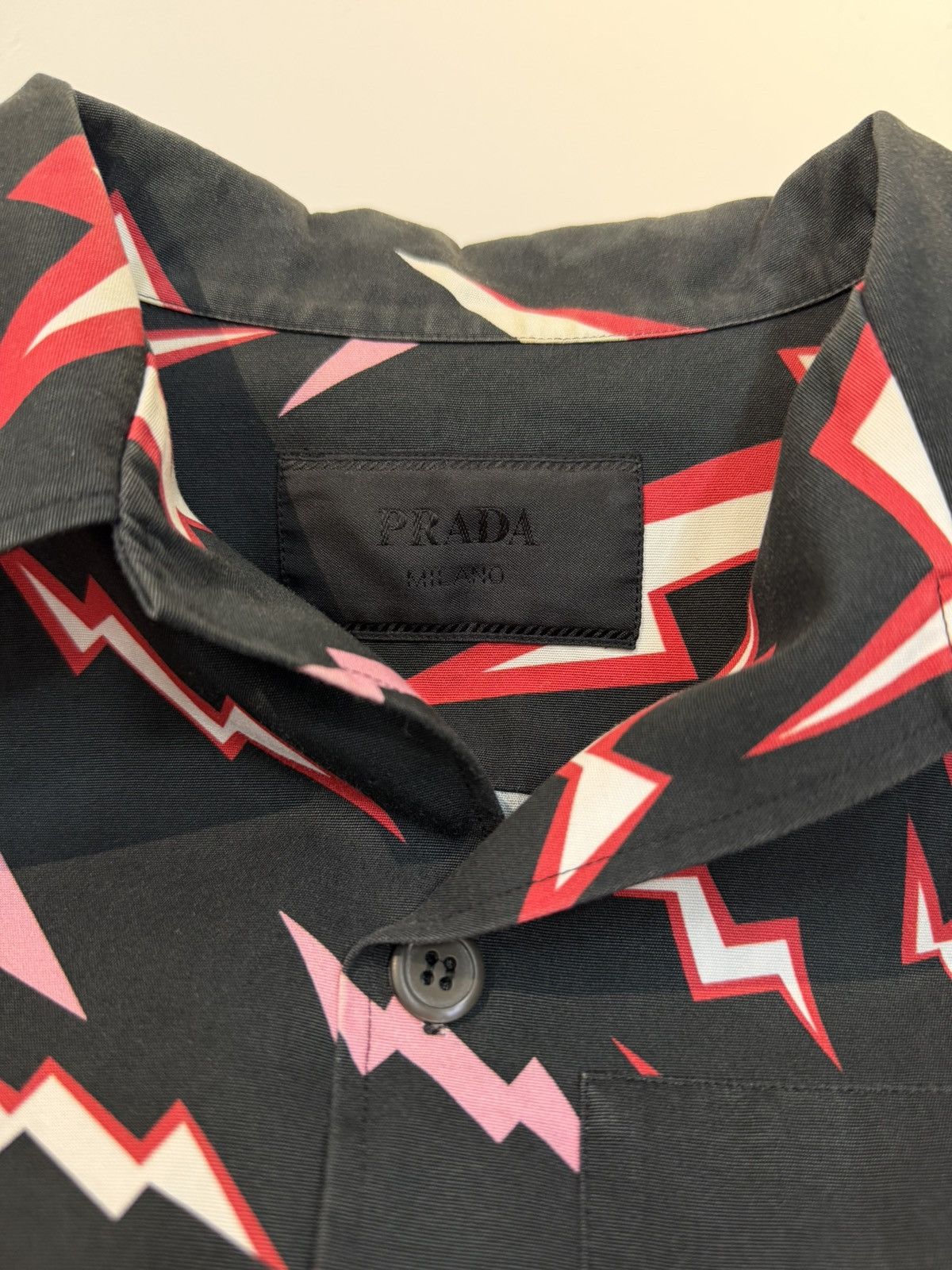 Prada Prada Thunder printed Bowling shirt Size US S / EU 44-46 / 1 - 5 Thumbnail