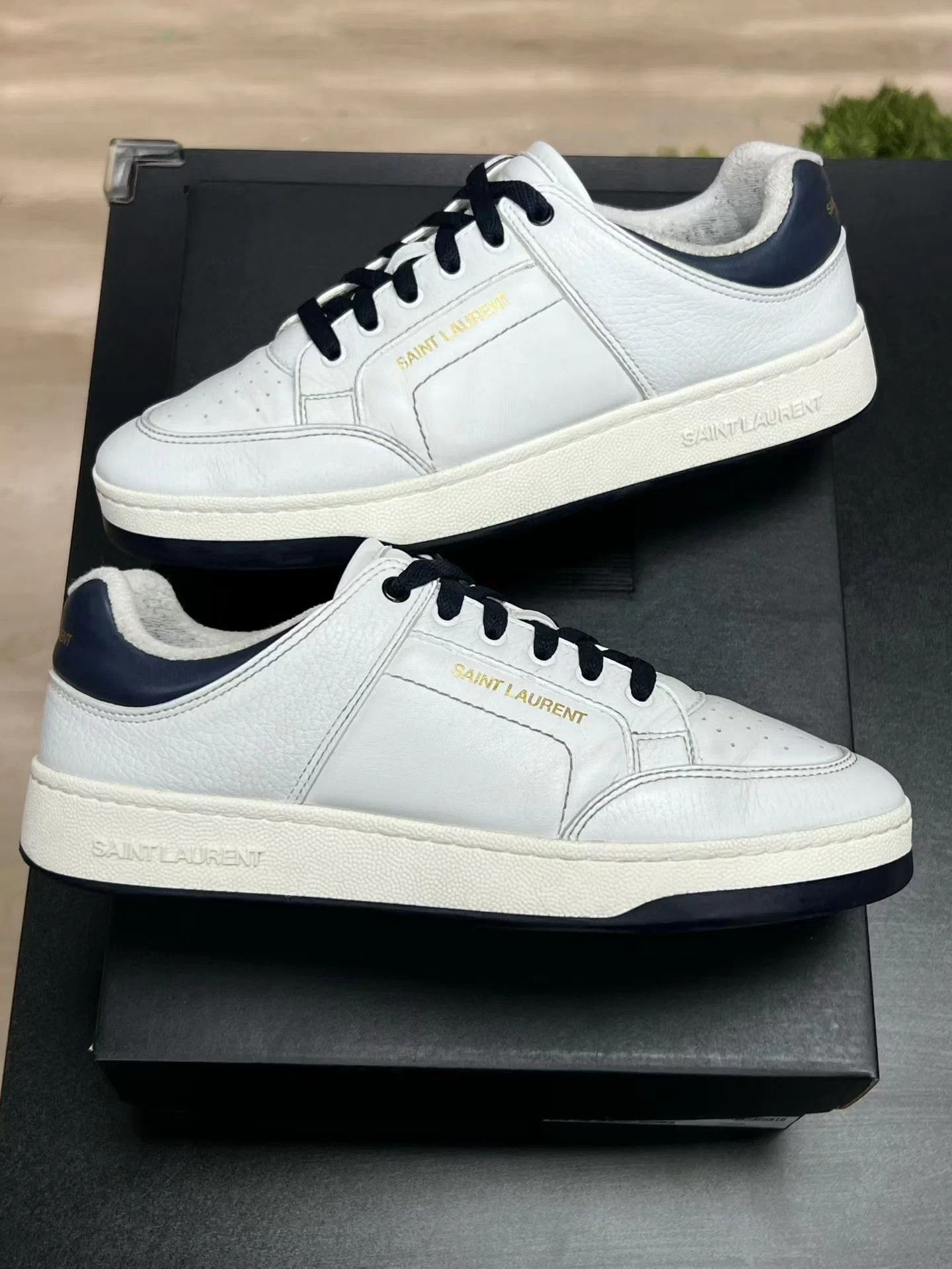 Saint Laurent Paris YSL SL/61 Low-Top Sneakers White 42 EU Size US 9 / EU 42 - 5 Thumbnail
