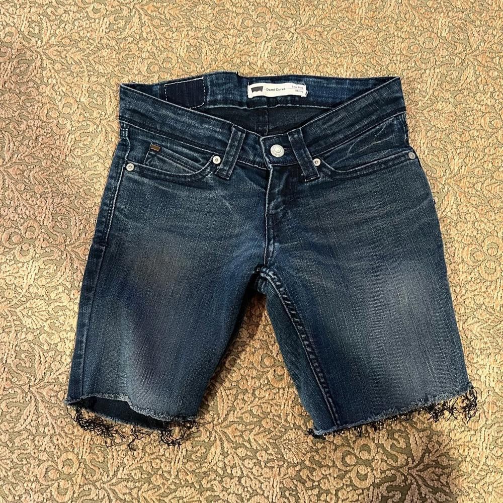 Levi's Levi’s Demi curve low rise skinny shorts W24 L32 Size 24" / US 00 / IT 34 - 1 Thumbnail
