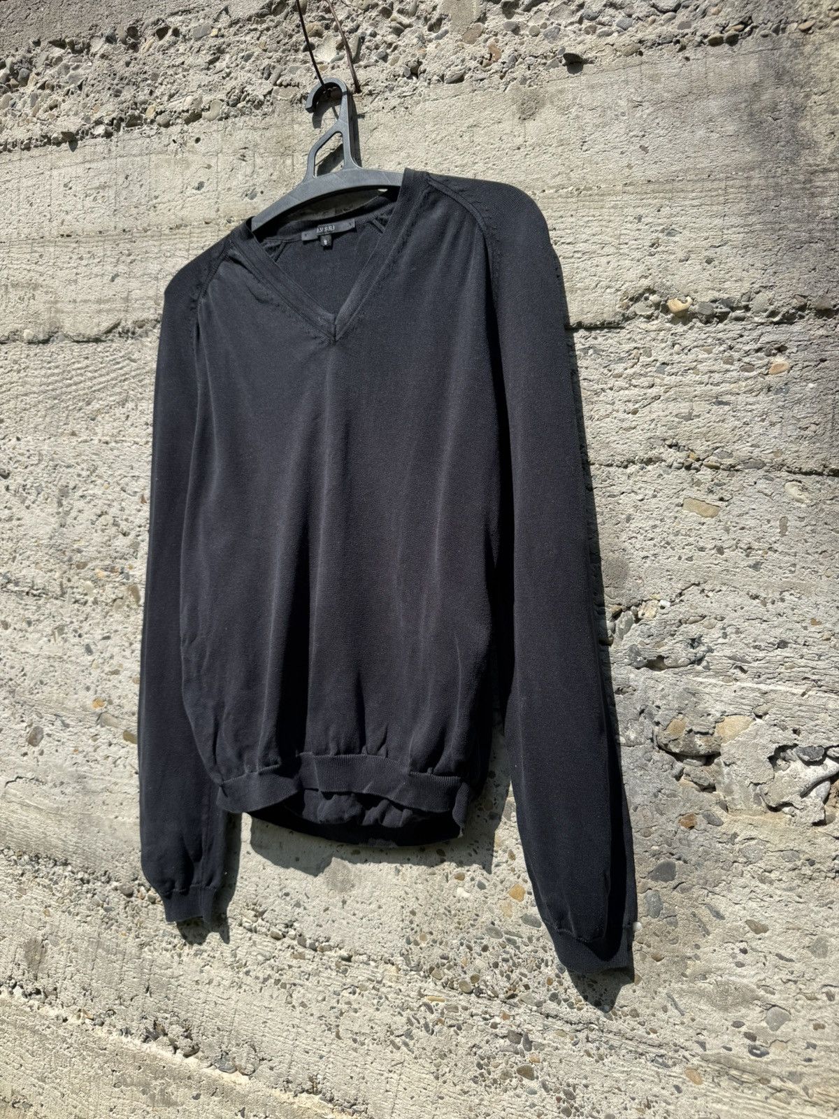 Gucci Vintage Gucci Silk V-neck Sweater Size US S / EU 44-46 / 1 - 2 Thumbnail