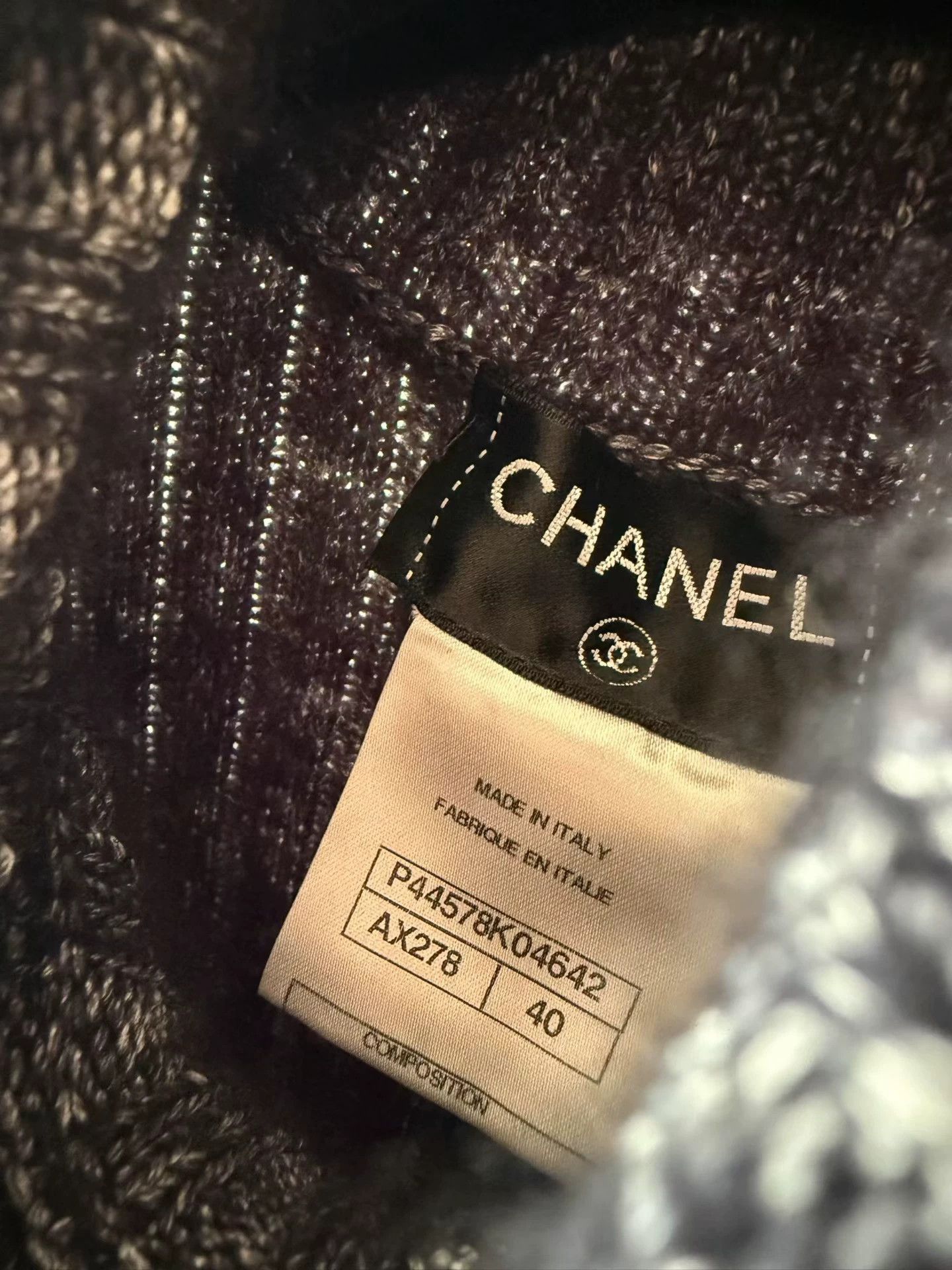 Chanel Chanel embossed logo cashmere-silk sweater 40 (small） Size M / US 6-8 / IT 42-44 - 6 Thumbnail