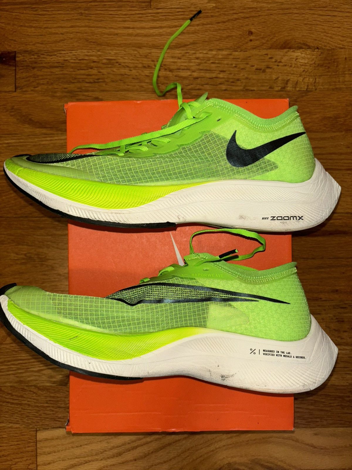 Nike Nike ZoomX Vaporfly Next% Volt Green Blast Size US 9.5 / EU 42-43 - 3 Thumbnail