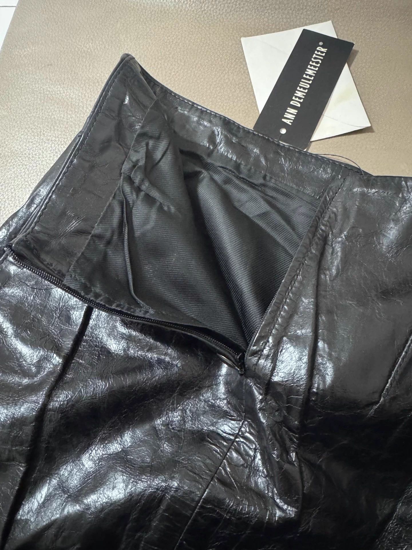 Ann Demeulemeester Ann Demeulemeester Cracked Leather Skirt 38 Belgium Size 27" / US 4 / IT 40 - 6 Thumbnail