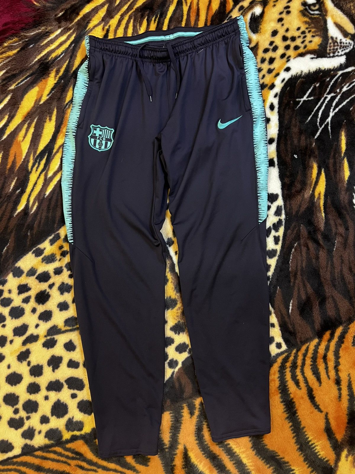Nike FC BARCELONA Training Vaporknit Strike Pants 2018/2019 Size US 34 / EU 50 - 1 Thumbnail