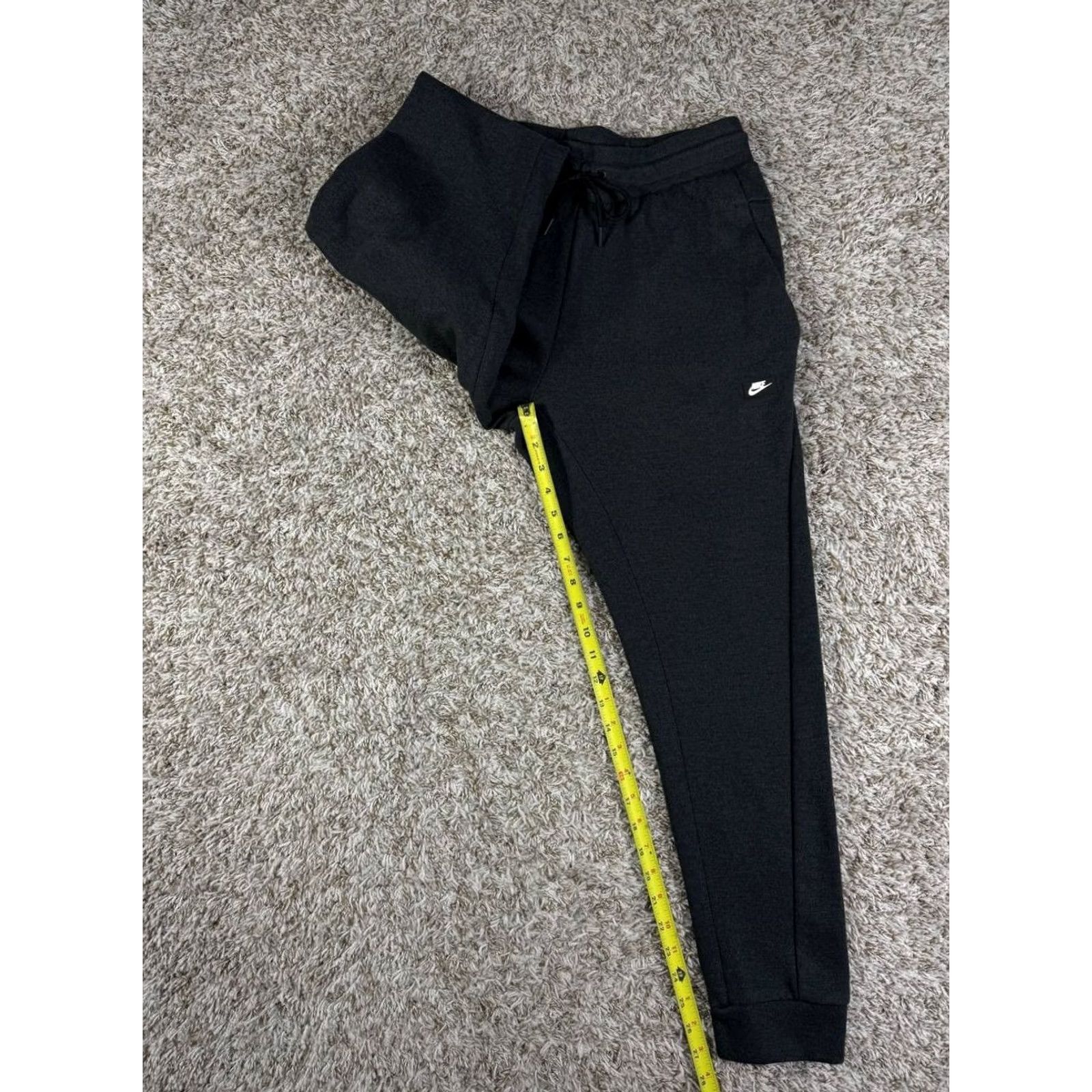 Nike NIKE Joggers Men M Black Fleece Tapered Drawstring Activewear Streetwear 928493-010 Size US 31 - 4 Thumbnail