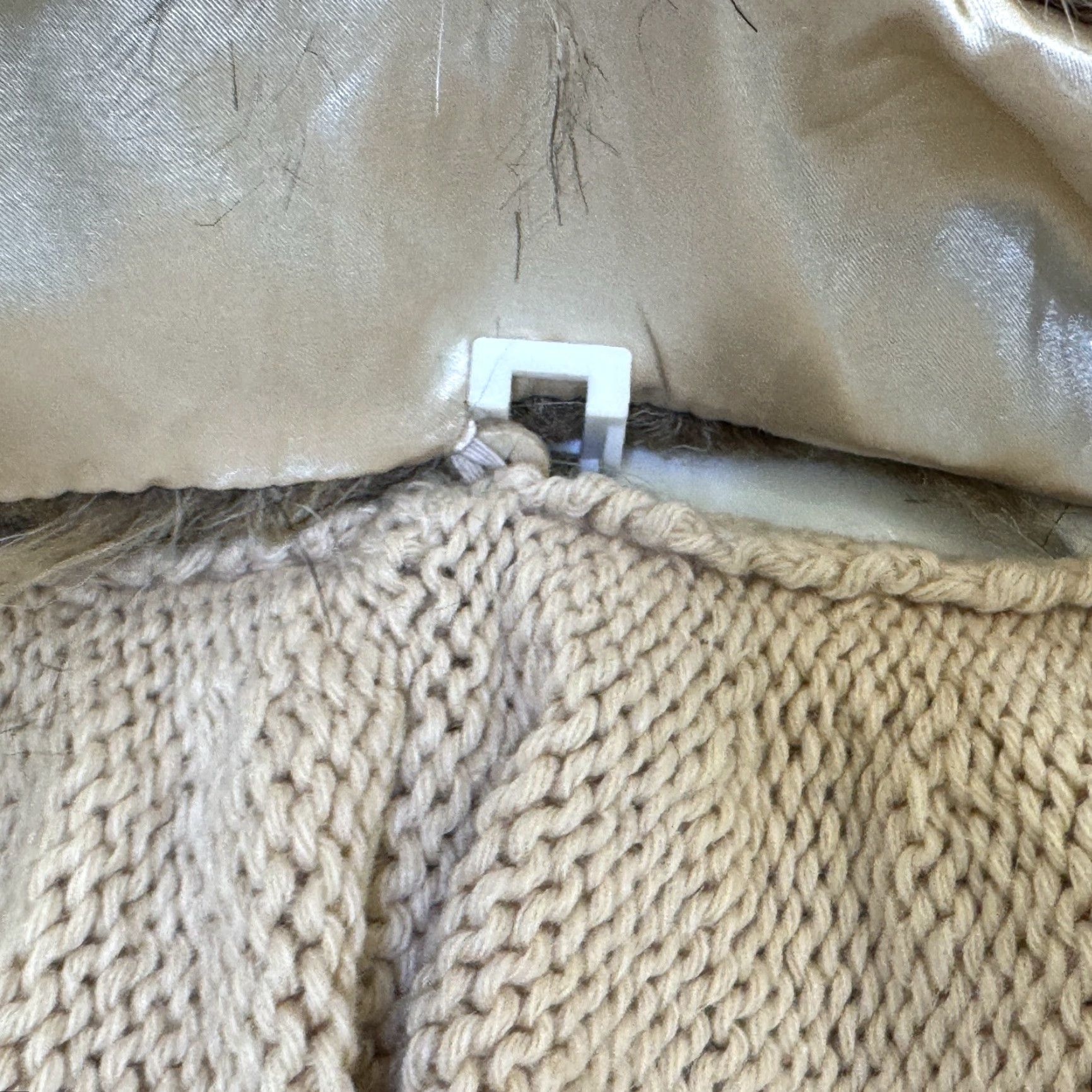 Vintage Chico's Cardigan Sweater Size 3 Tan Removable Faux Fur Collar Ruffle Trim Long Sleeve NWT Women Mens? Size XS / US 0-2 / IT 36-38 - 7 Thumbnail