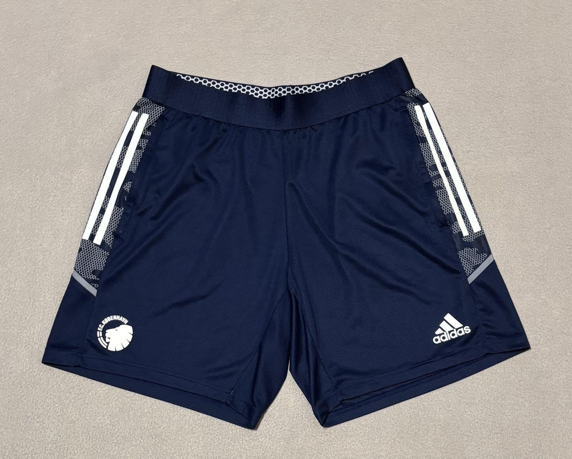 Adidas FC Copenhagen 2020/2021 Adidas Primeblue Football Shorts Size US 33 - 1 Thumbnail