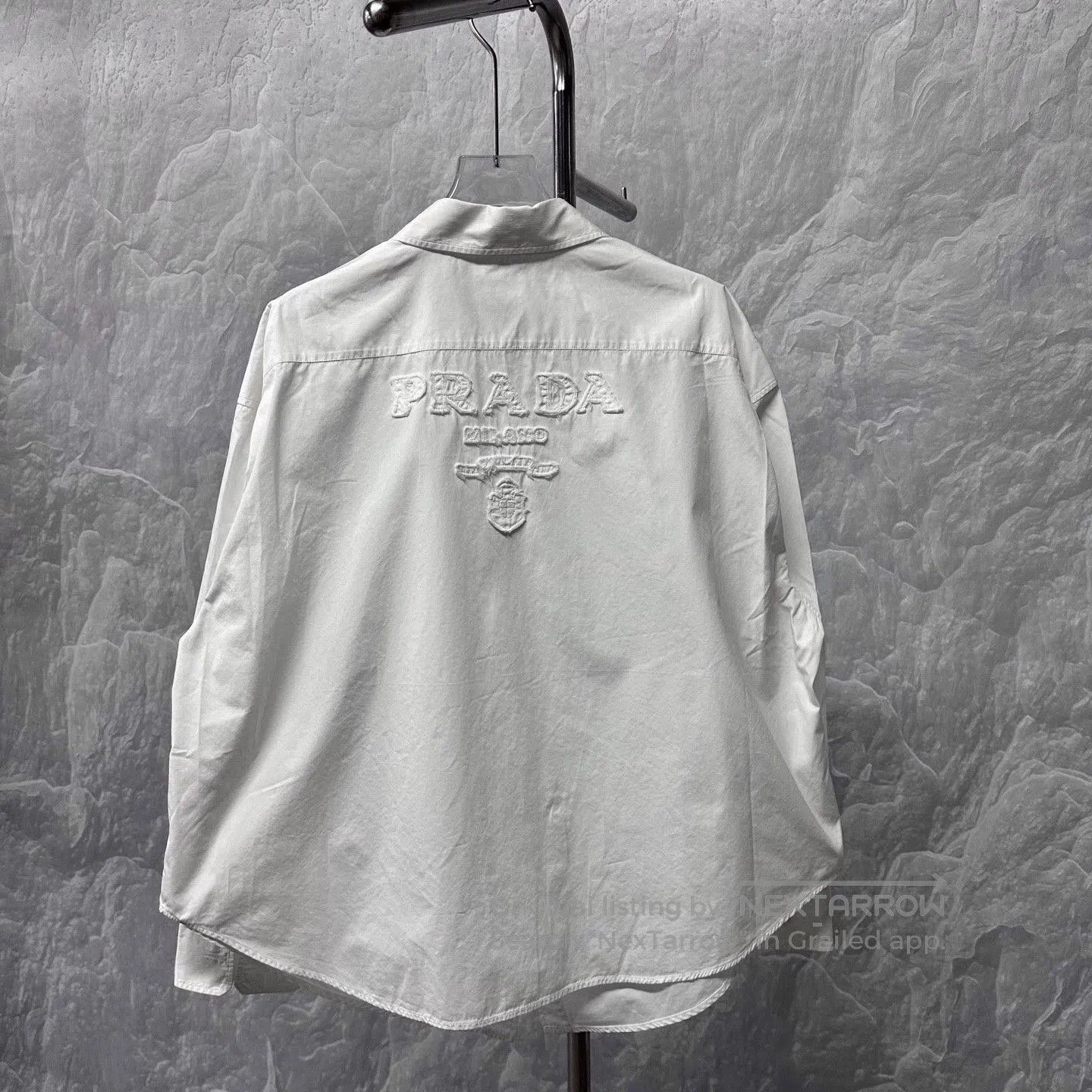 Prada white prada embroidered pocket shirt size 36. Size US S / EU 44-46 / 1 - 2 Thumbnail