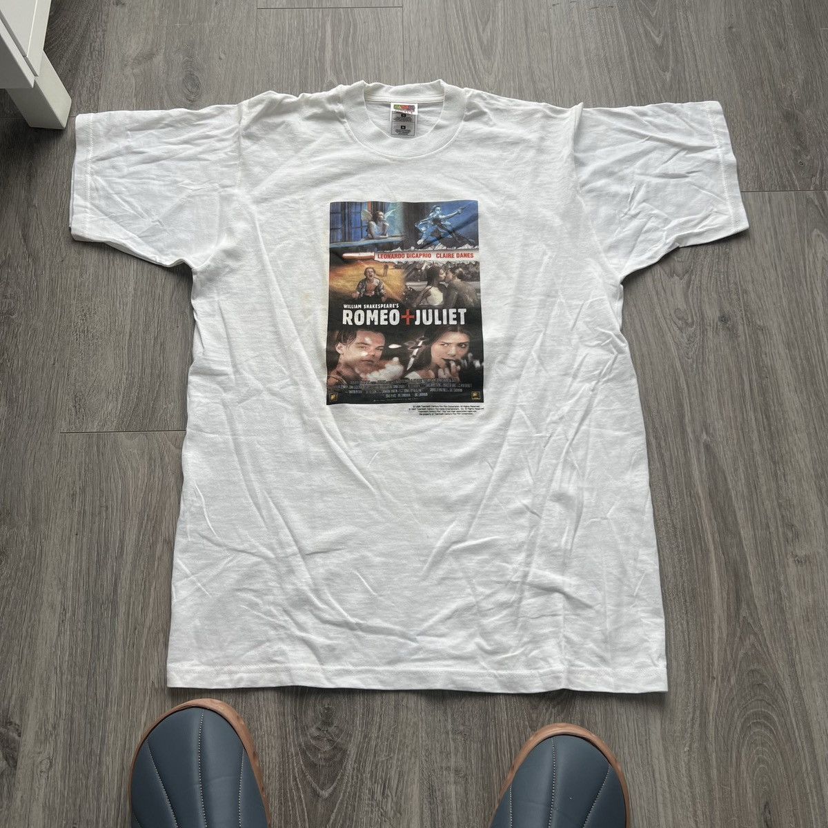 Vintage Romeo and Juliet movie shirt Leonardo Dicaprio 1997 Size US M / EU 48-50 / 2 - 7 Thumbnail