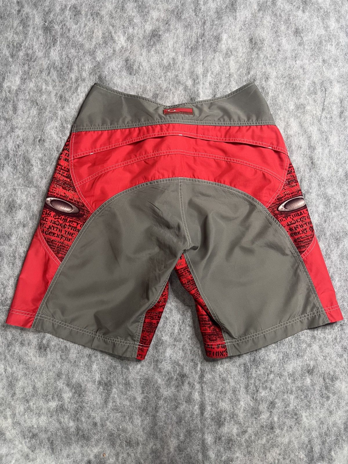 Oakley Vintage Oakley Shorts Size 30 Size US 30 / EU 46 - 2 Thumbnail