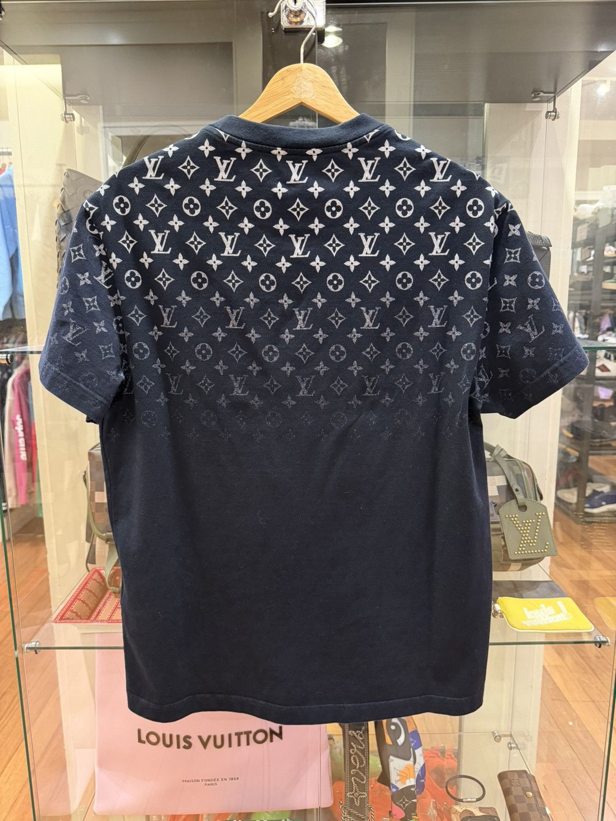 Louis Vuitton Louis Vuitton Gradient Monogram Tee Size US S / EU 44-46 / 1 - 2 Thumbnail