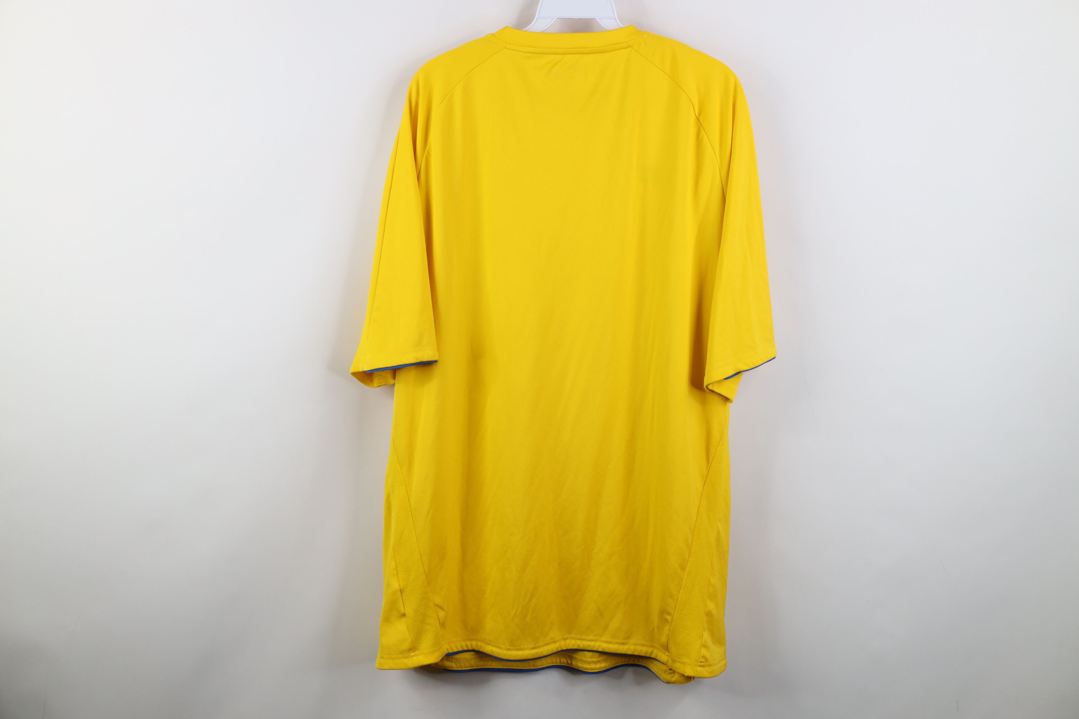 Umbro Vintage Umbro World Cup Training Brasil Soccer Jersey Size US XL / EU 56 / 4 - 13 Thumbnail
