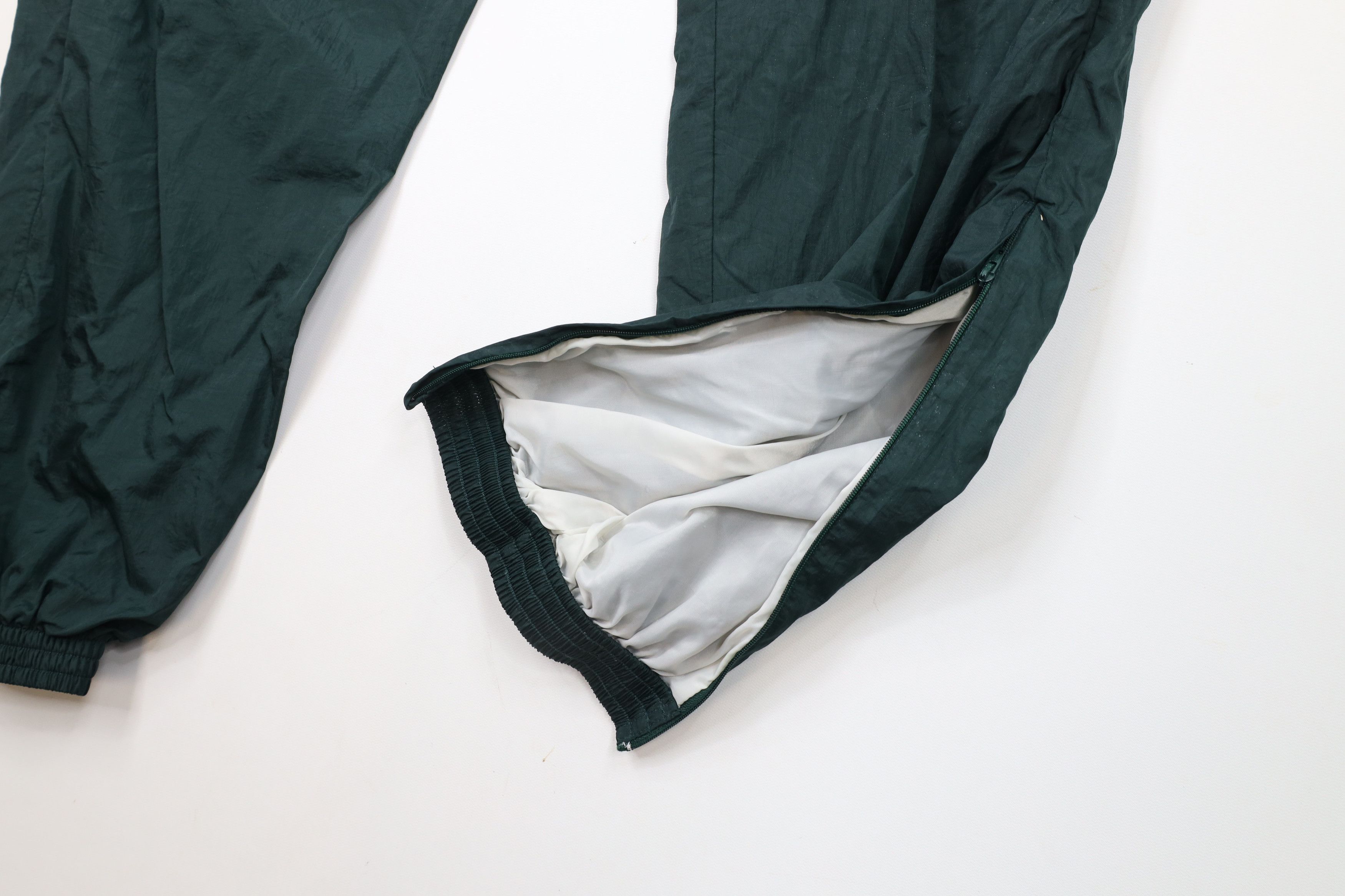 Vintage Vintage 90s Streetwear Blank Lined Nylon Joggers Pants Green Size US 36 / EU 52 - 5 Thumbnail