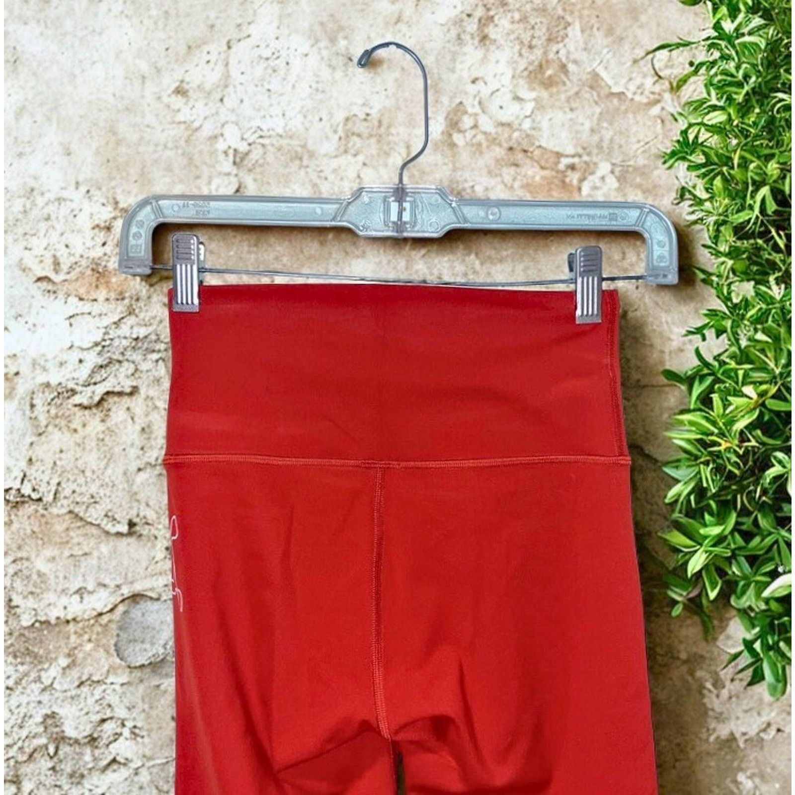 Lululemon Lululemon x Orangetheory Wunder Train HR Tight 25” Size 4 Size 27" / US 4 / IT 40 - 4 Thumbnail