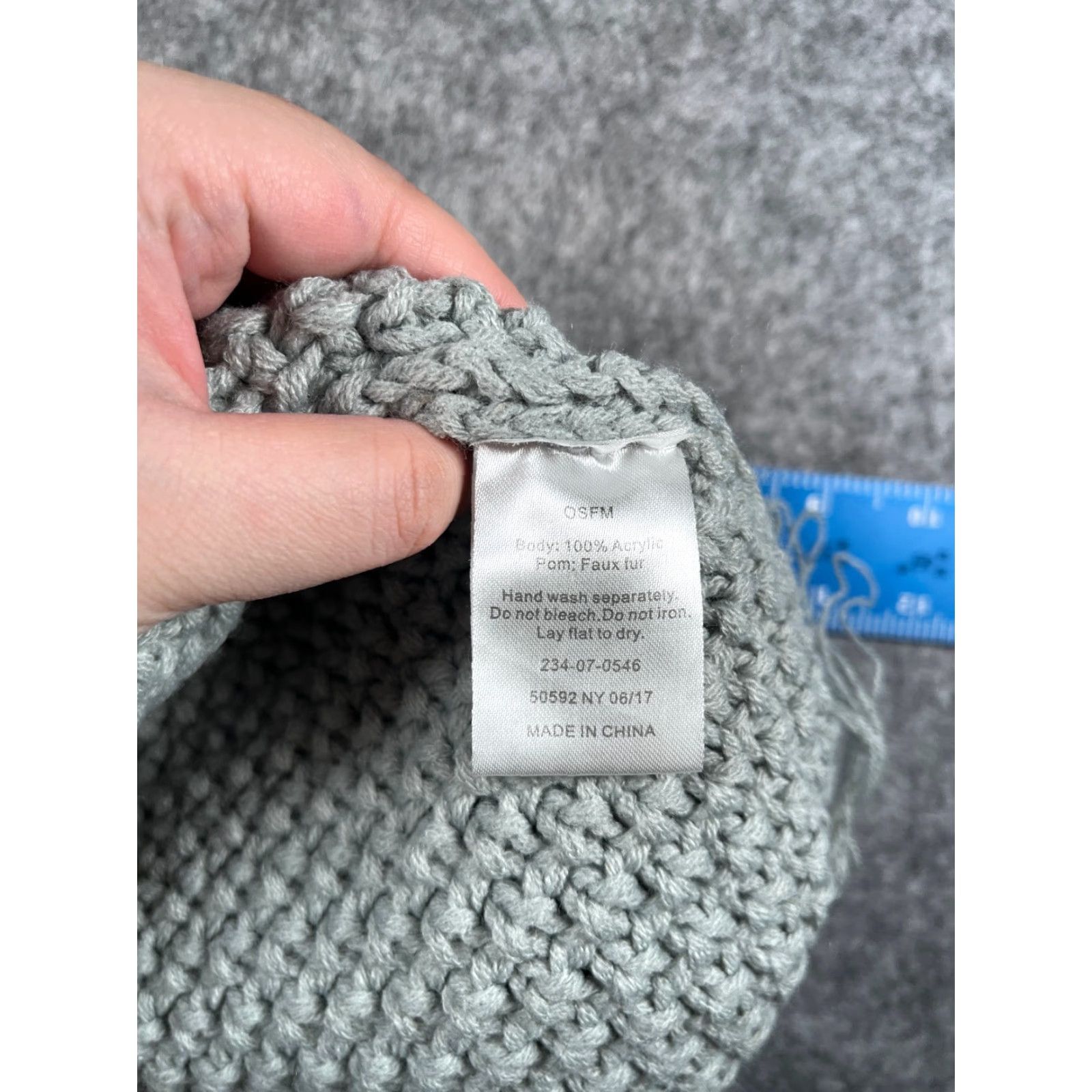 Vintage VINTAGE Accessory Depot Beanie Toque Women Knit Acrylic Faux Fur Pom Casual Travel Outdoor Ski Fall Spring Summer Winter One Size Gray Womens Size ONE SIZE - 7 Thumbnail