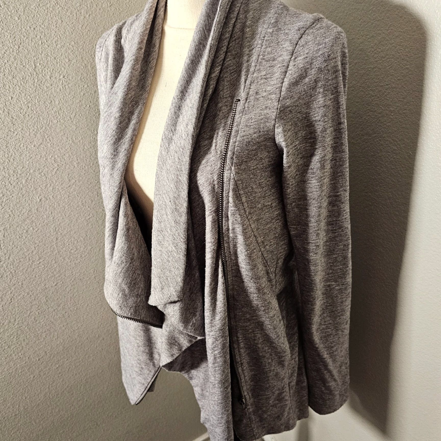 Forever 21 FOREVER 21 Women's Cardigan Sweater Zipper Front Long Sleeves Gray Size M Size M / US 6-8 / IT 42-44 - 3 Thumbnail